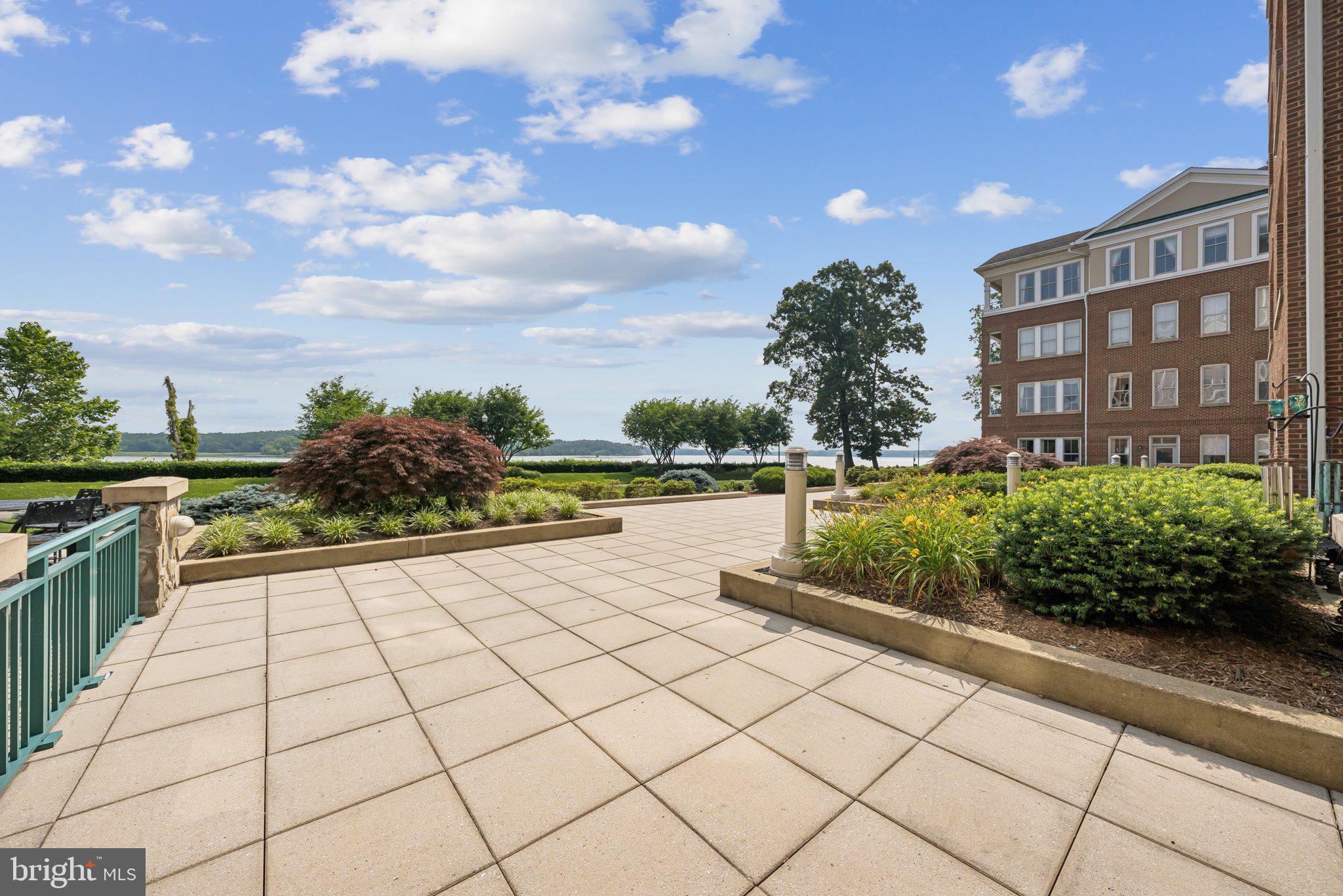 HARBOR POINT EAST CONDO - Residential