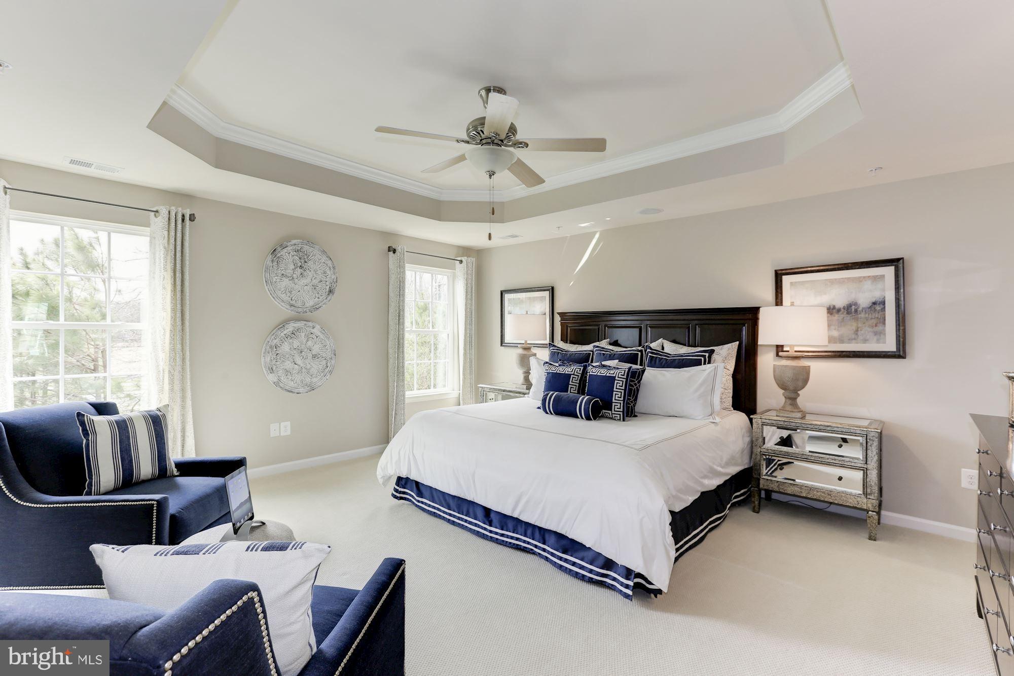 OAK CREEK SINGLES - Residential