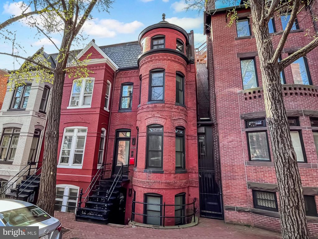 Photo of 1538 Swann Street NW, WASHINGTON, DC 20009 (MLS # DCDC2230092)