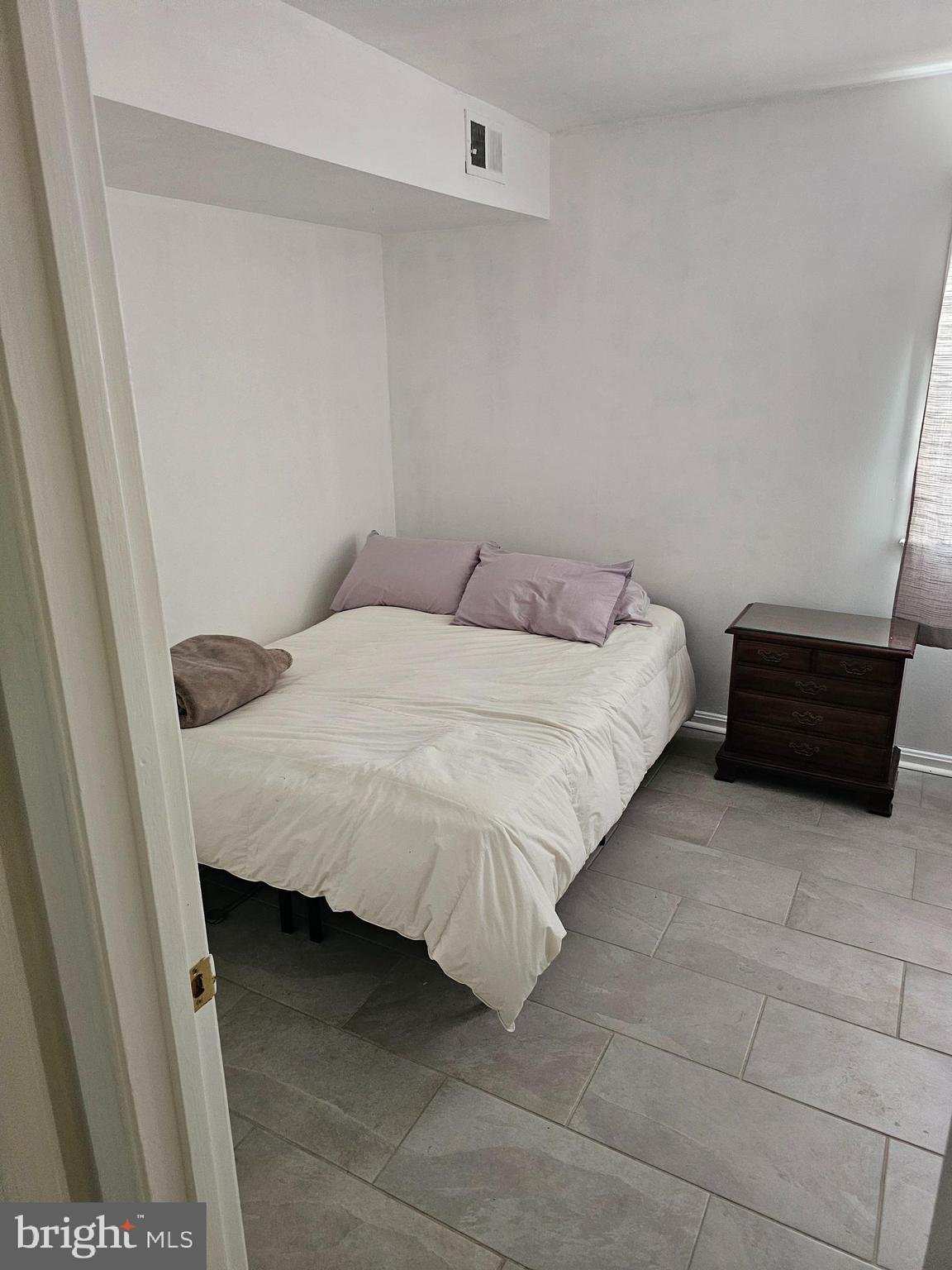 OAKTON - Residential