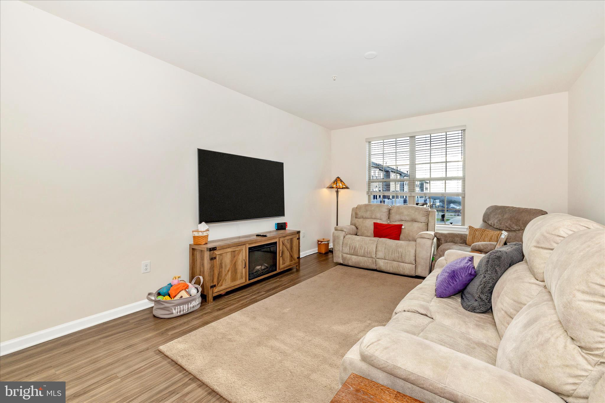 TALLYN RIDGE - Residential