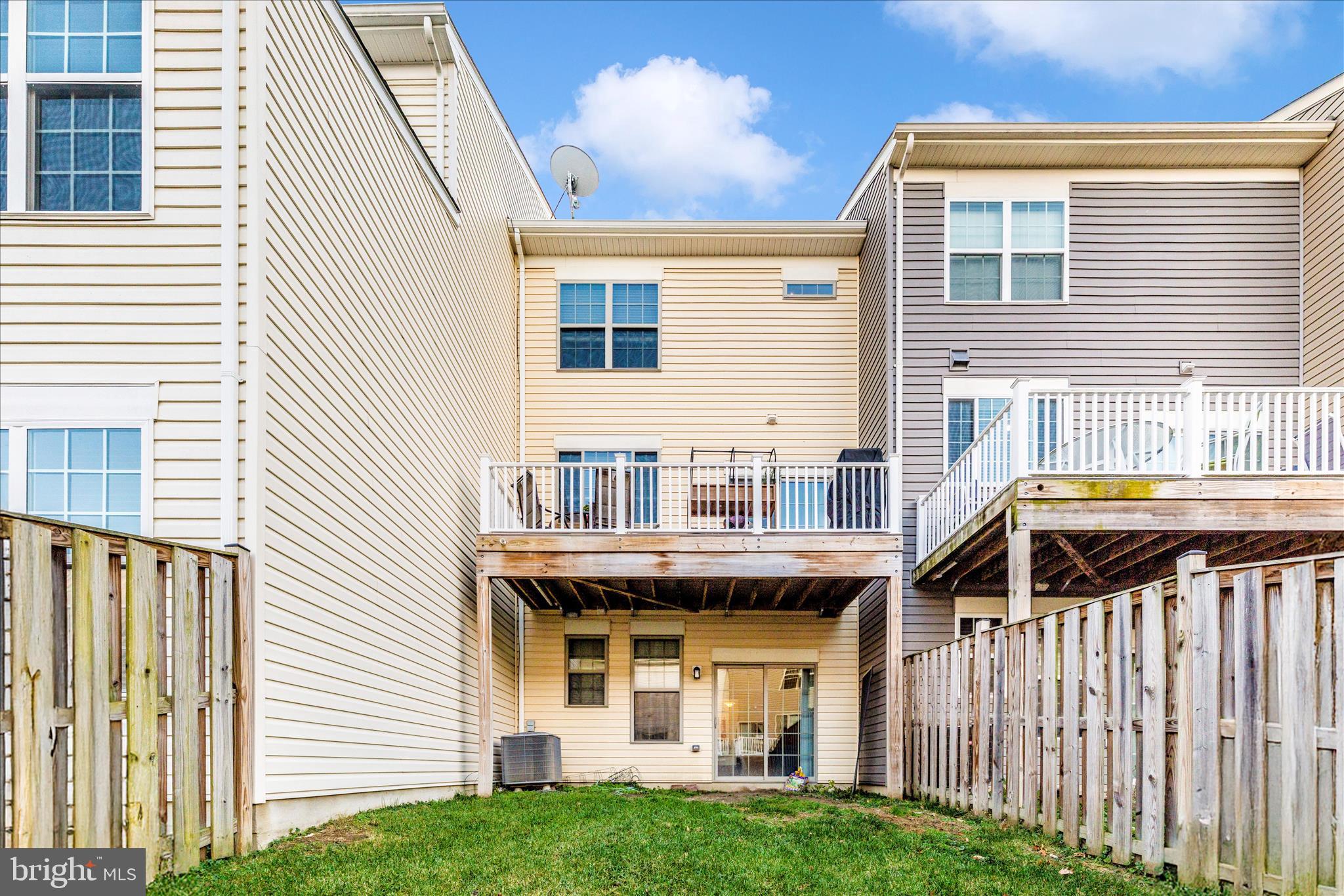 TALLYN RIDGE - Residential