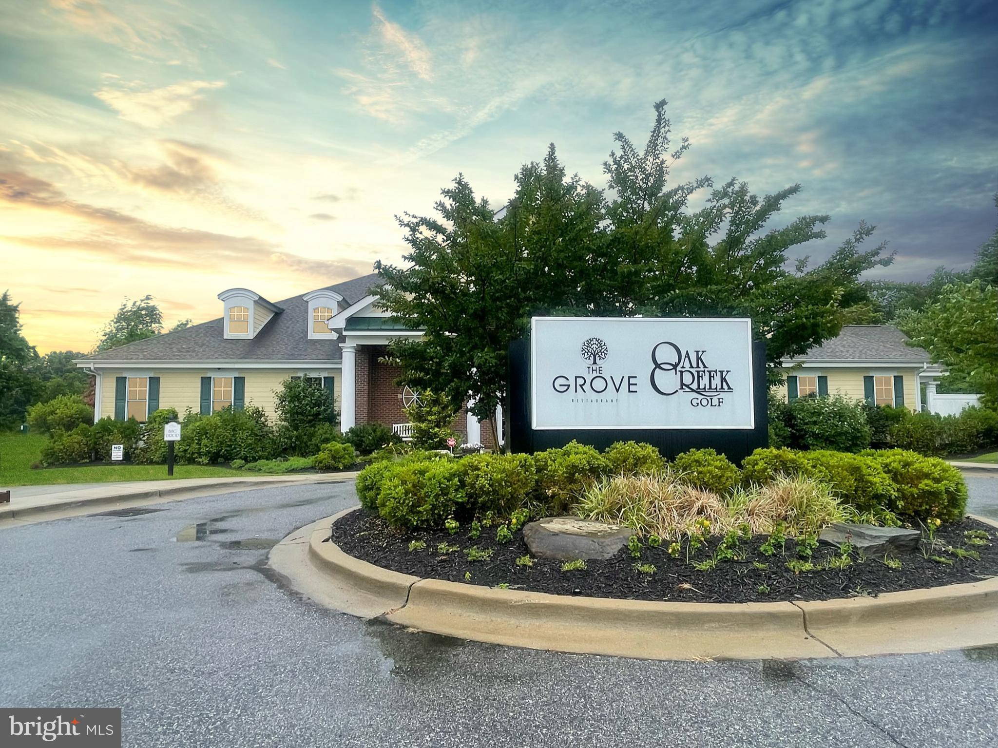 OAK CREEK CLUB GOLF COURSE - Residential