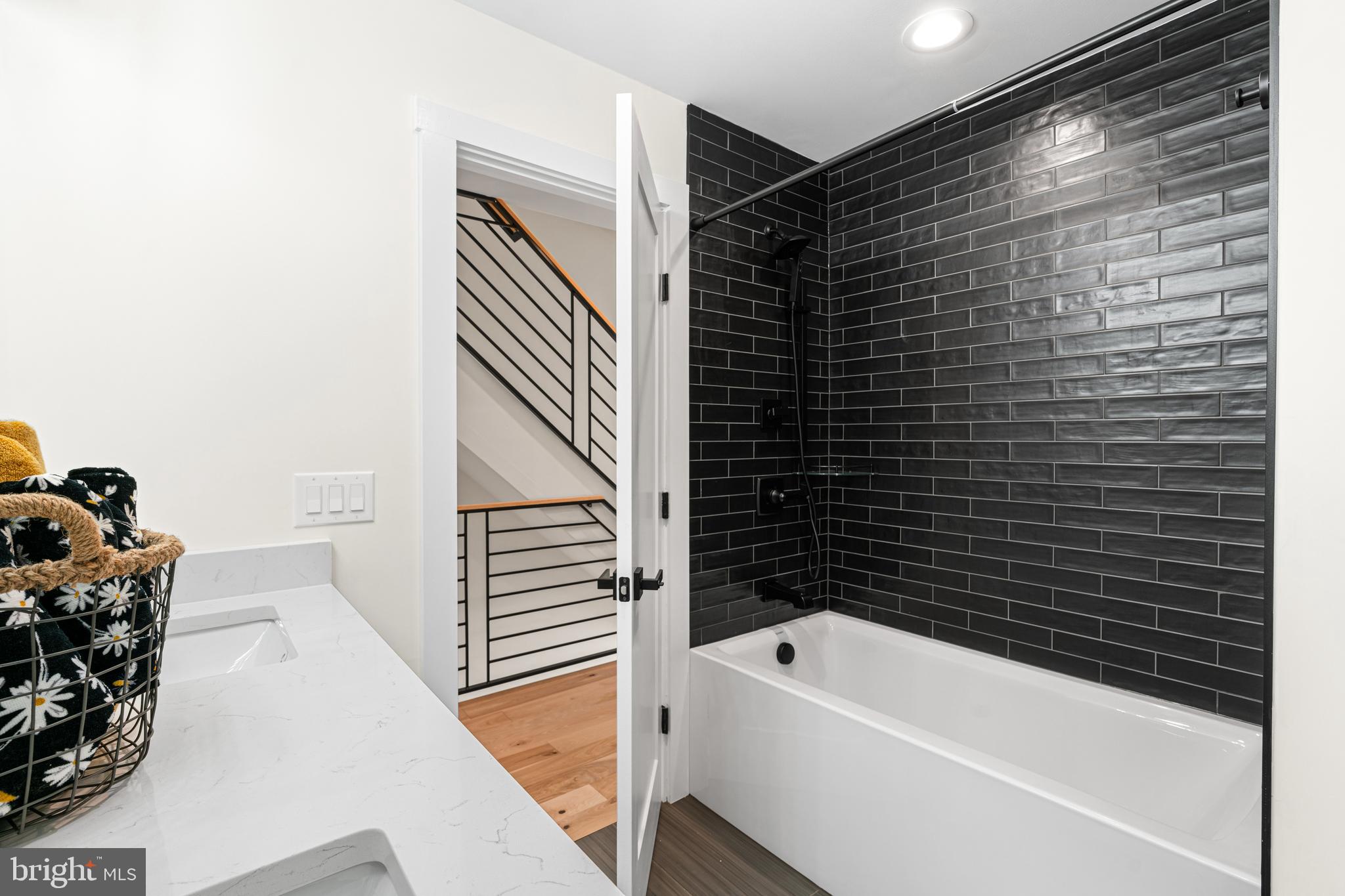 GRAYS FERRY - Residential