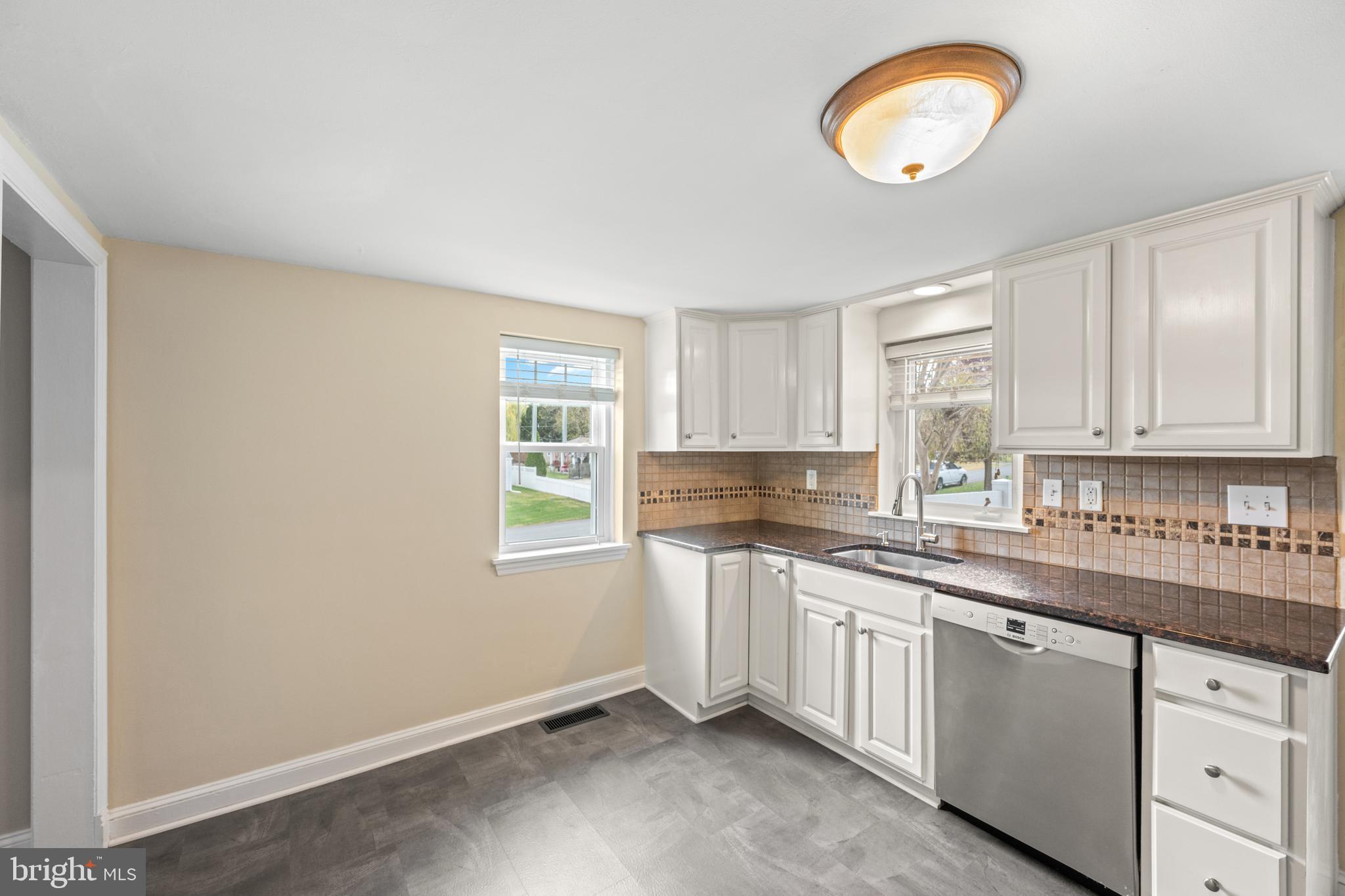 FRAZER VIEW - Residential Lease