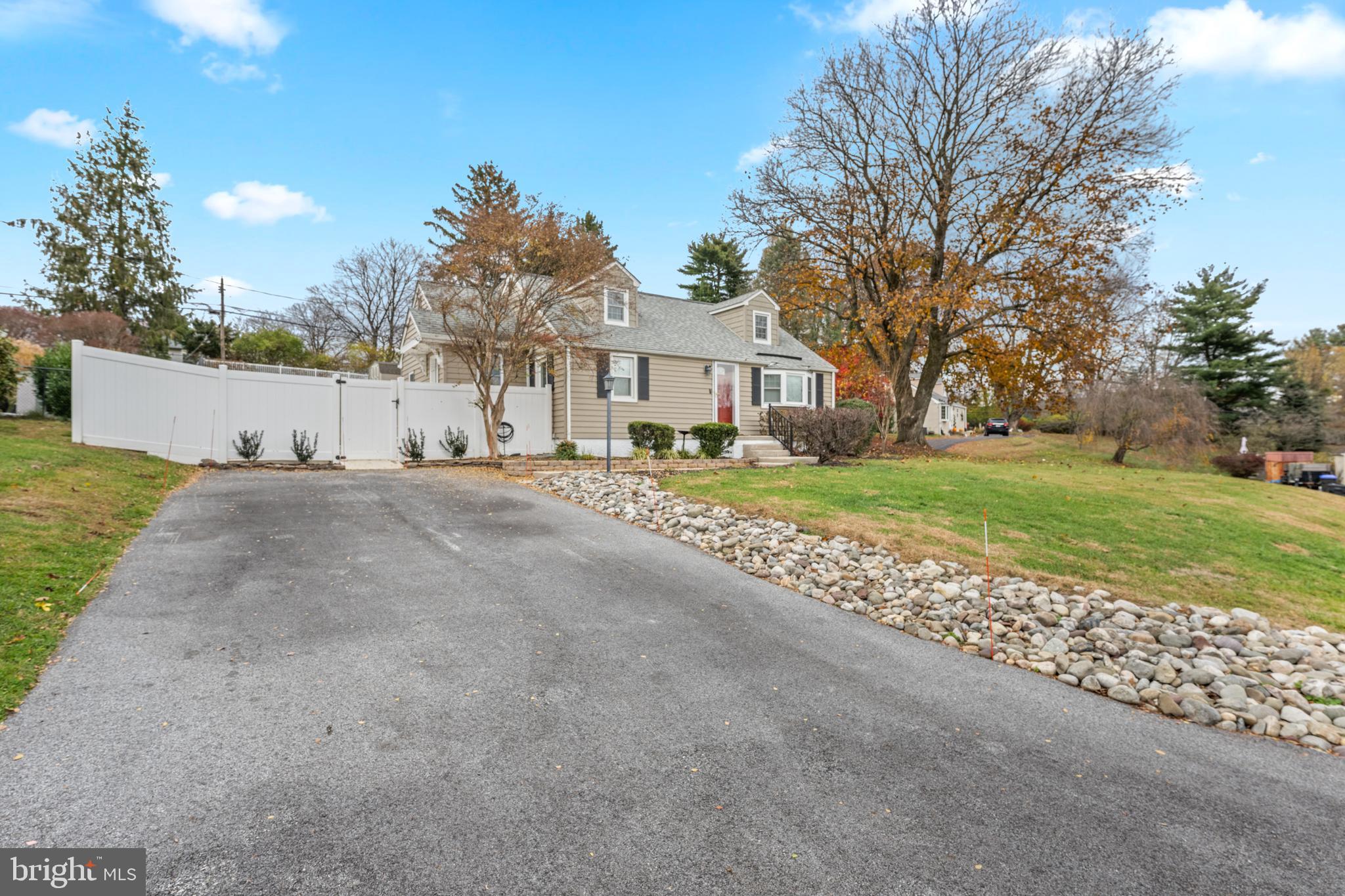 FRAZER VIEW - Residential Lease