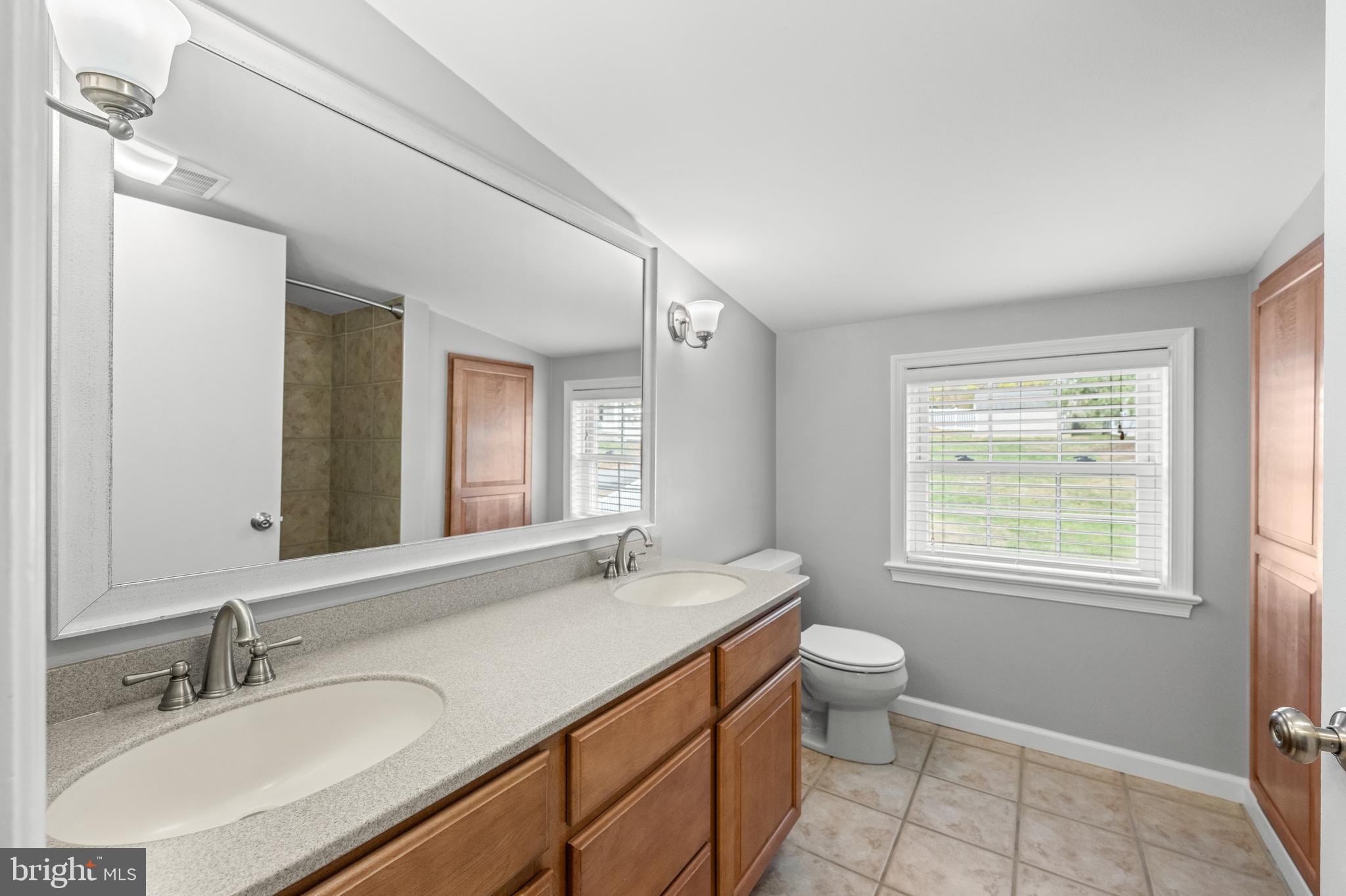 FRAZER VIEW - Residential Lease