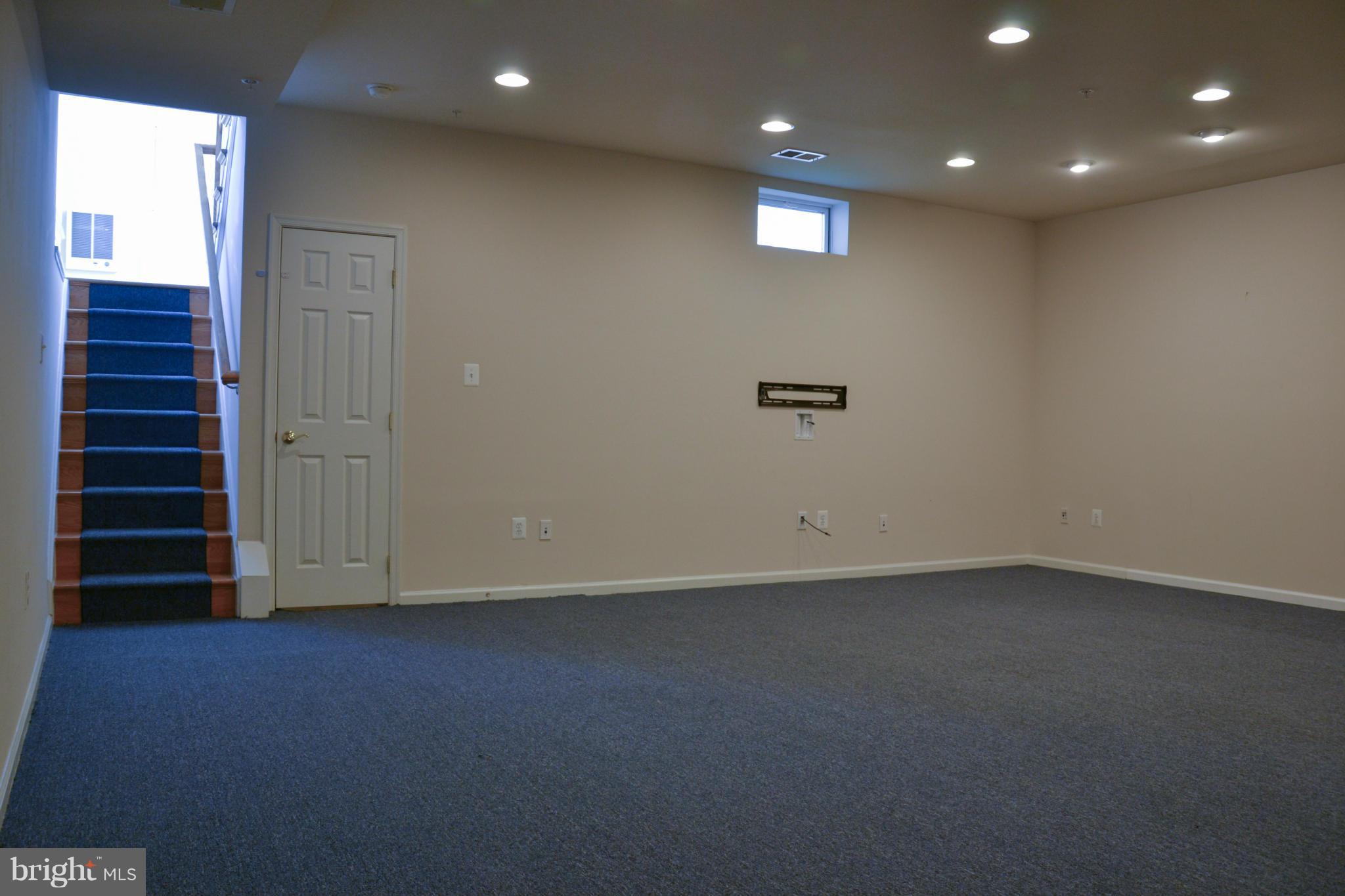 KING FARM IRVINGTON - Residential