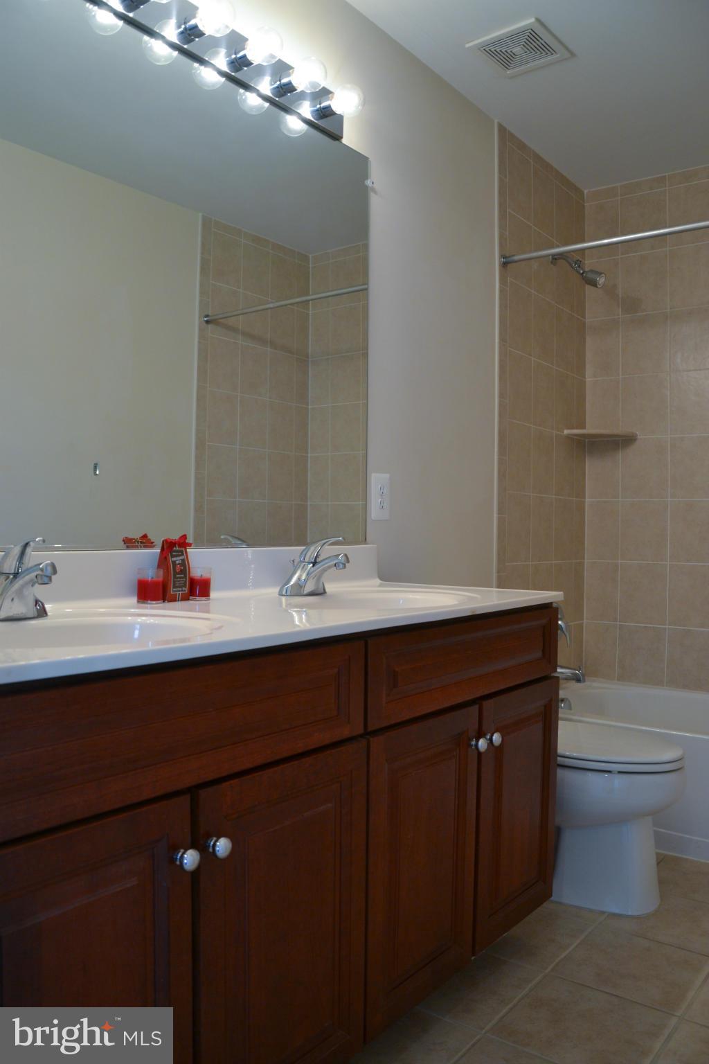 KING FARM IRVINGTON - Residential