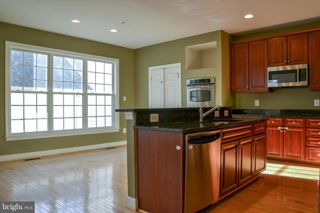 KING FARM IRVINGTON - Residential