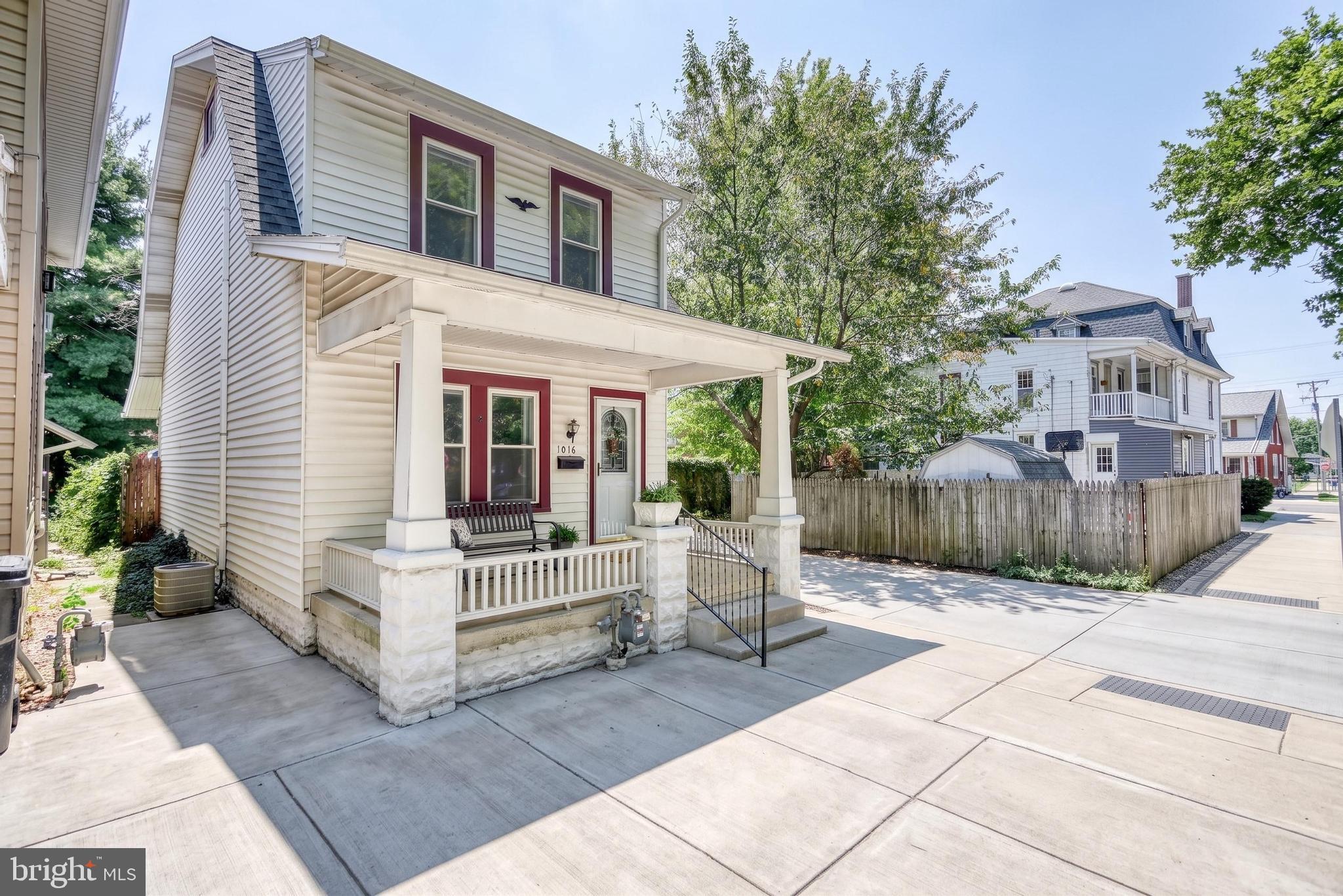 1016 EDISON STREET