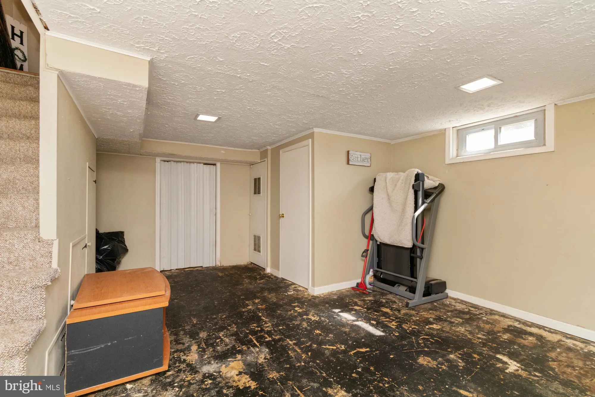 Baltimore, Maryland 21222, United States, 3 Bedrooms Bedrooms, ,2 BathroomsBathrooms,Residential,Pending,92375