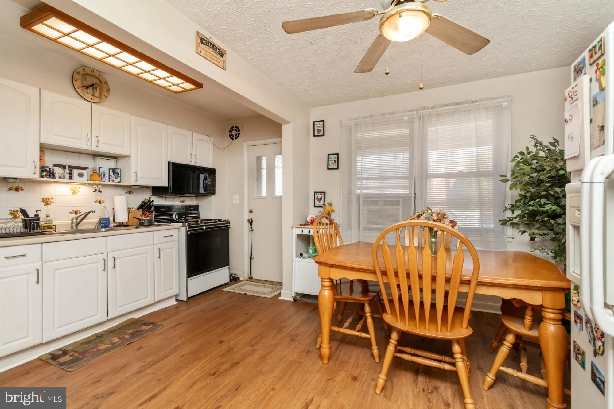 Baltimore, Maryland 21222, United States, 3 Bedrooms Bedrooms, ,2 BathroomsBathrooms,Residential,Pending,92375