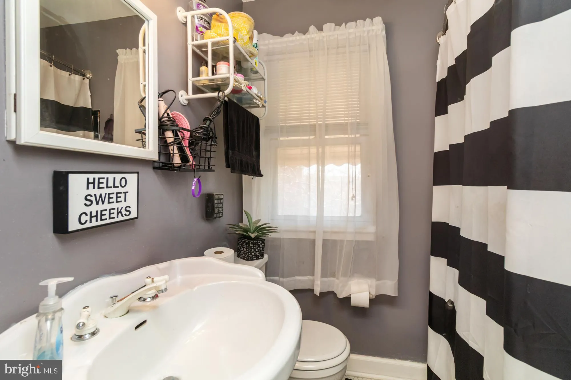 Baltimore, Maryland 21222, United States, 3 Bedrooms Bedrooms, ,2 BathroomsBathrooms,Residential,Pending,92375