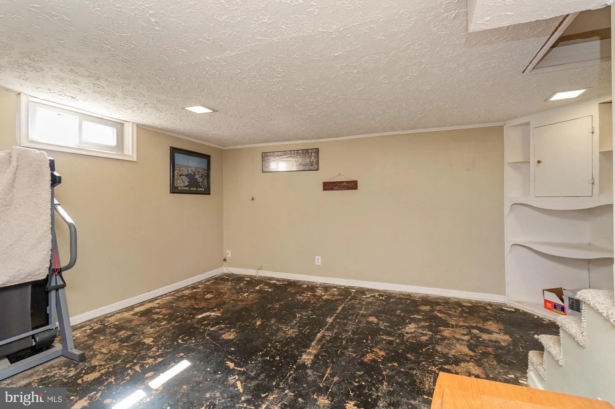 Baltimore, Maryland 21222, United States, 3 Bedrooms Bedrooms, ,2 BathroomsBathrooms,Residential,Pending,92375