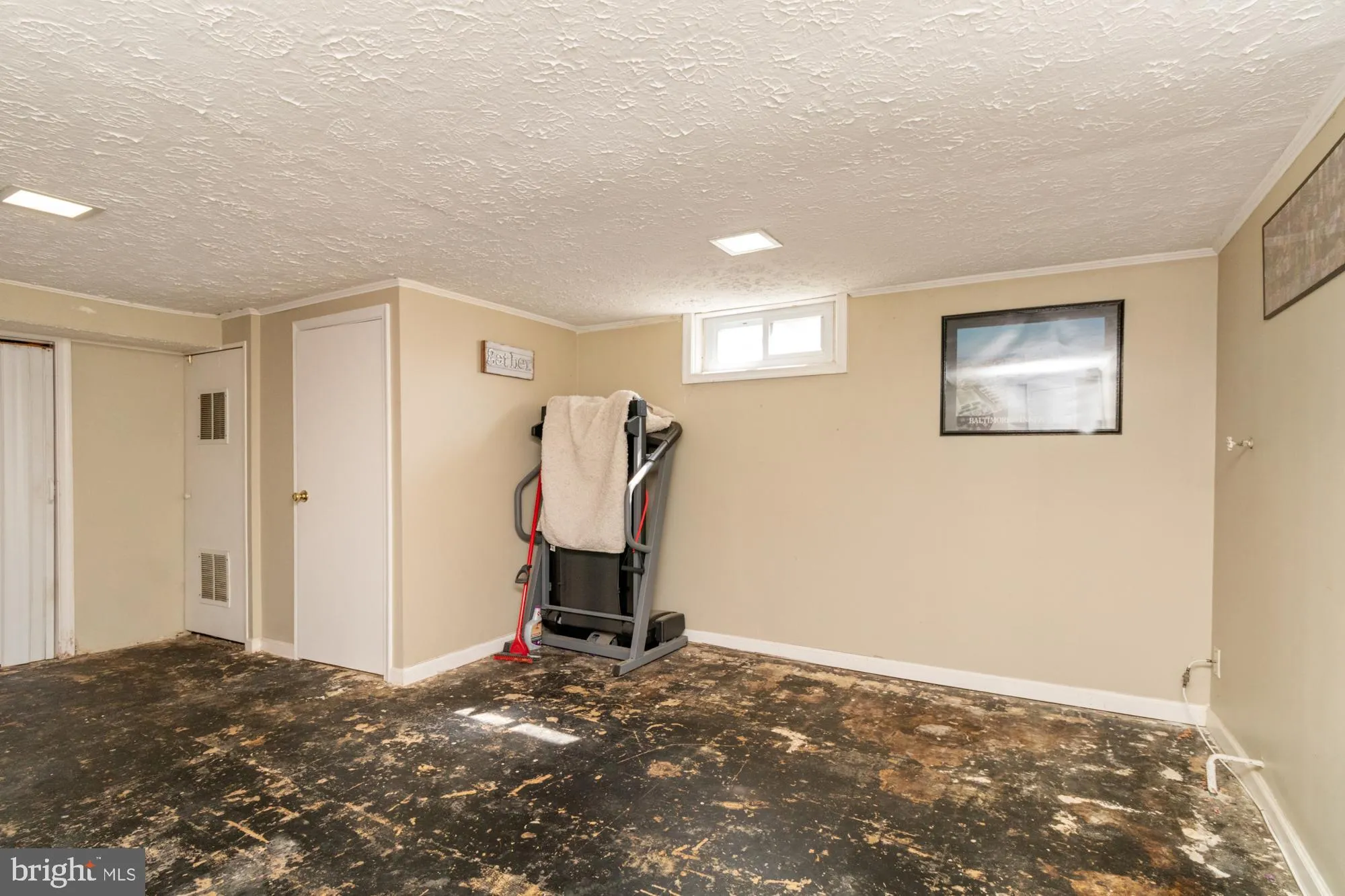 Baltimore, Maryland 21222, United States, 3 Bedrooms Bedrooms, ,2 BathroomsBathrooms,Residential,Pending,92375