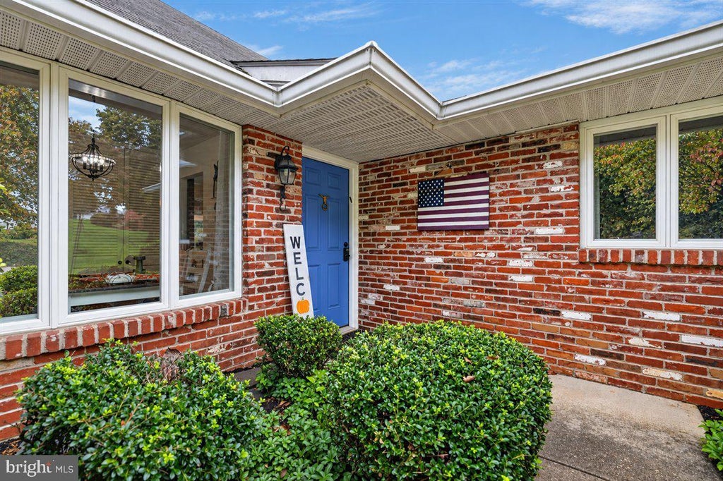 Photo of 571 Valley View Road, LANGHORNE, PA 19047 (MLS # PABU2132860)