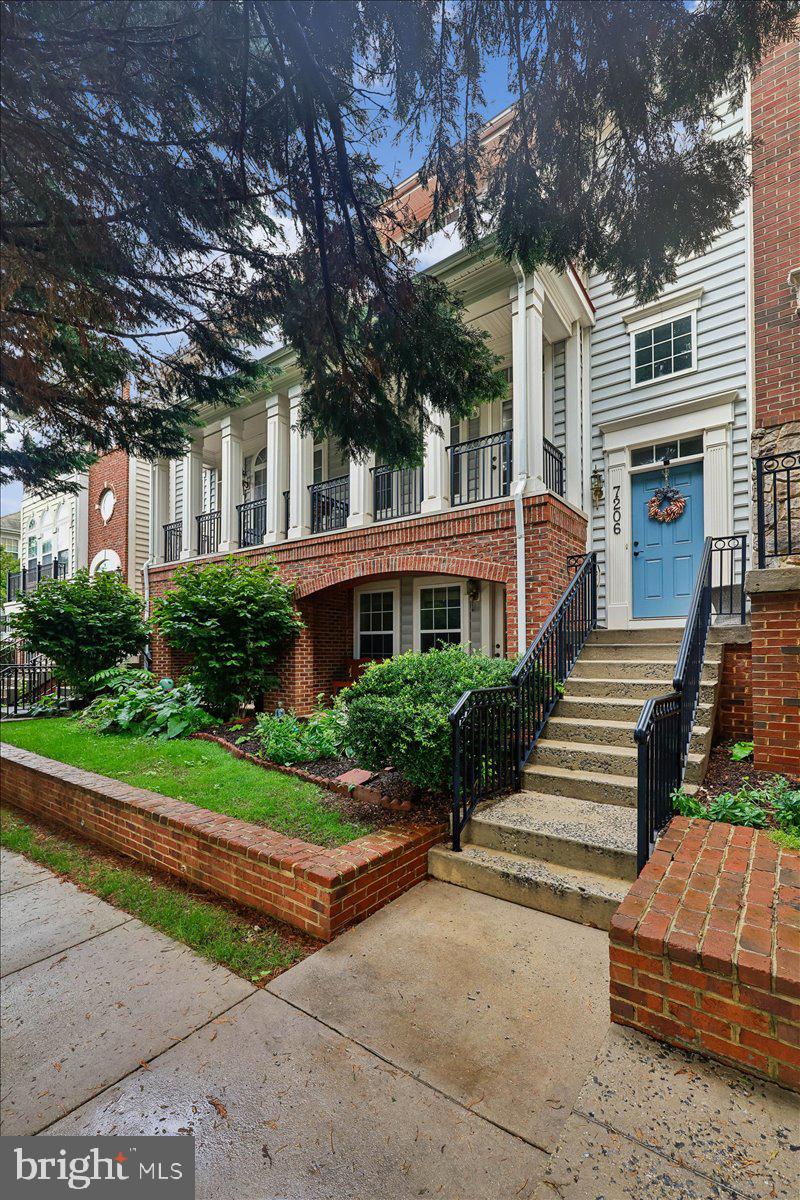 Photo of 7206 Phelps Hill Court, DERWOOD, MD 20855 (MLS # MDMC2249970)