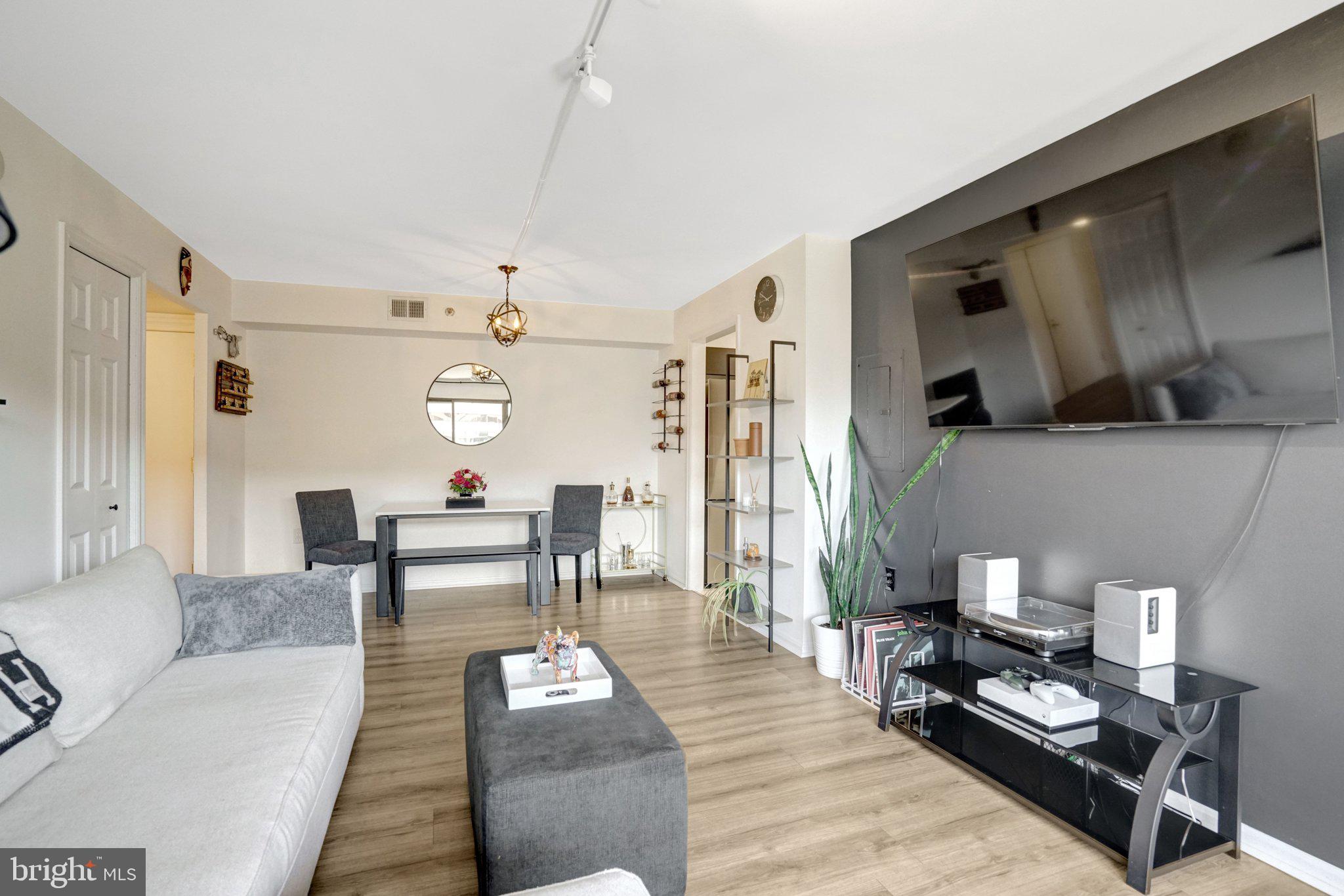 1301 N COURTHOUSE ROAD 1509