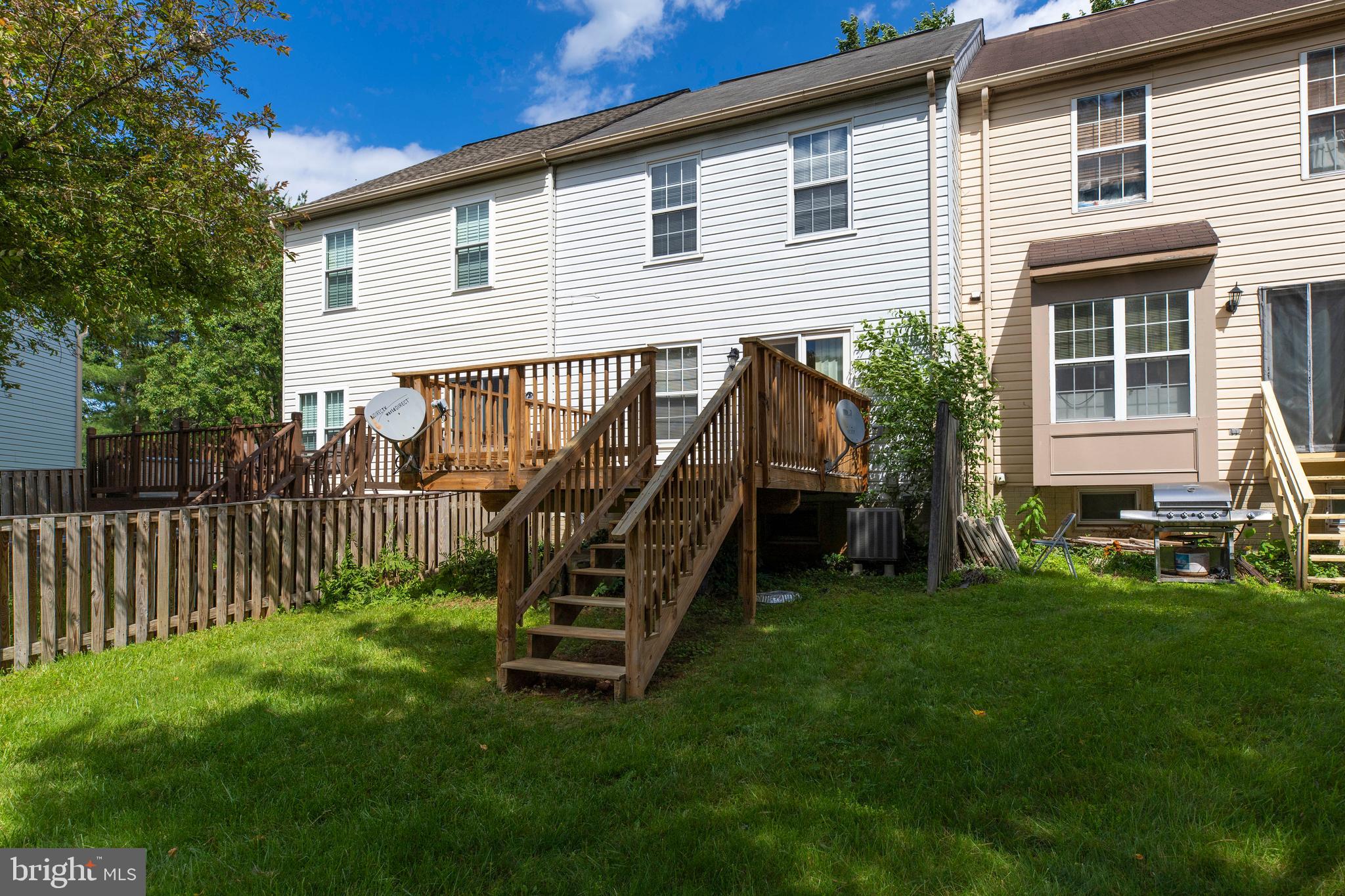 BROOKVILLE KNOLLS - Residential