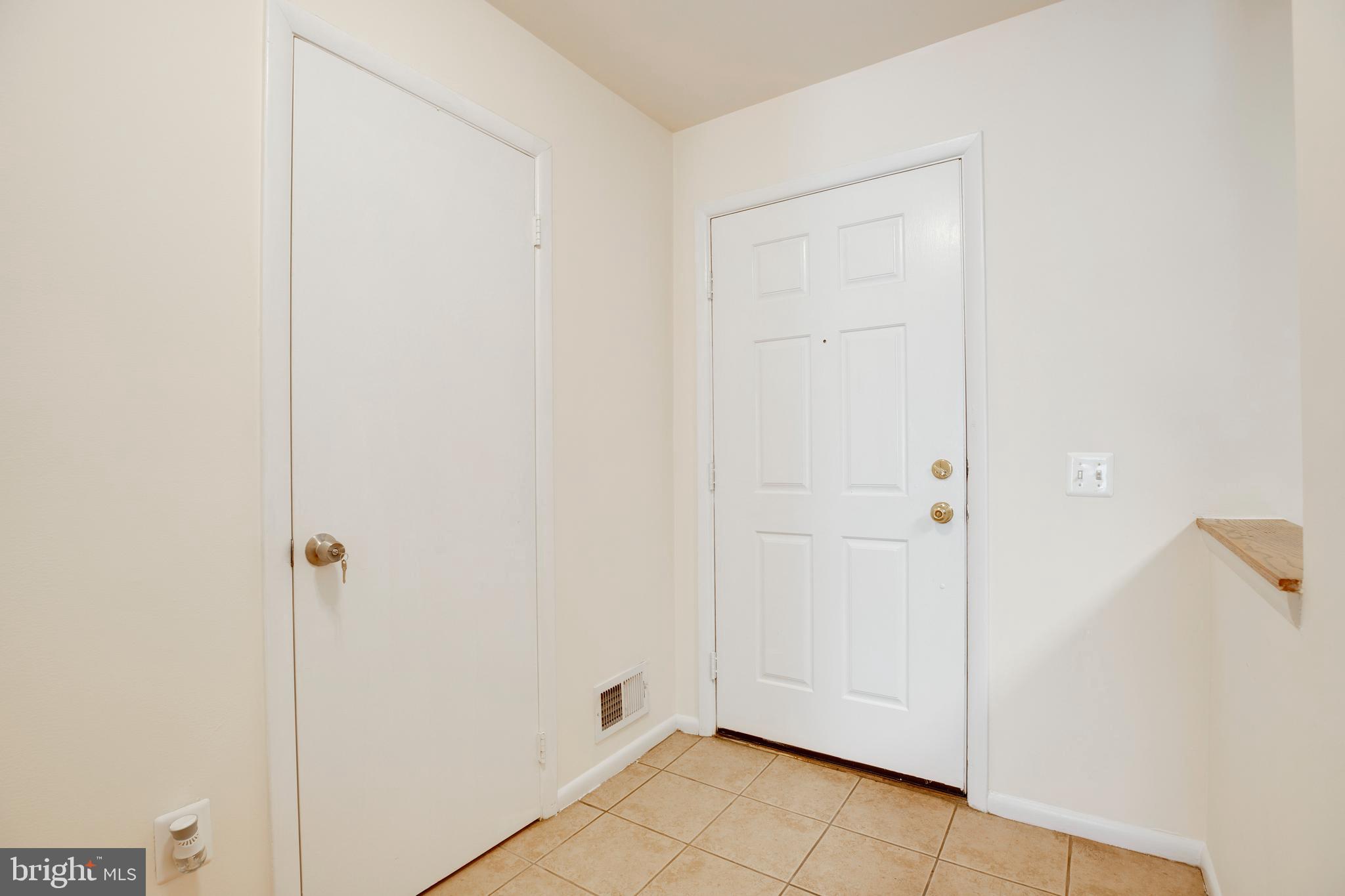 BROOKVILLE KNOLLS - Residential