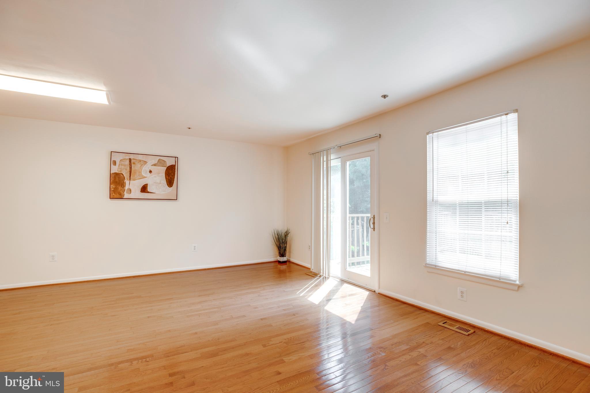 BROOKVILLE KNOLLS - Residential