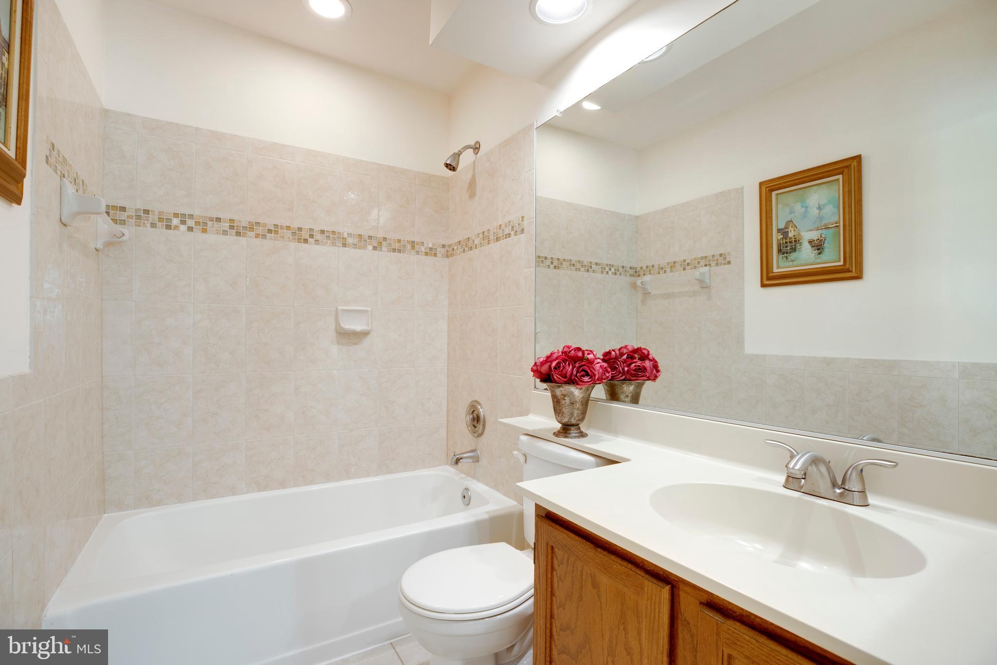 BROOKVILLE KNOLLS - Residential