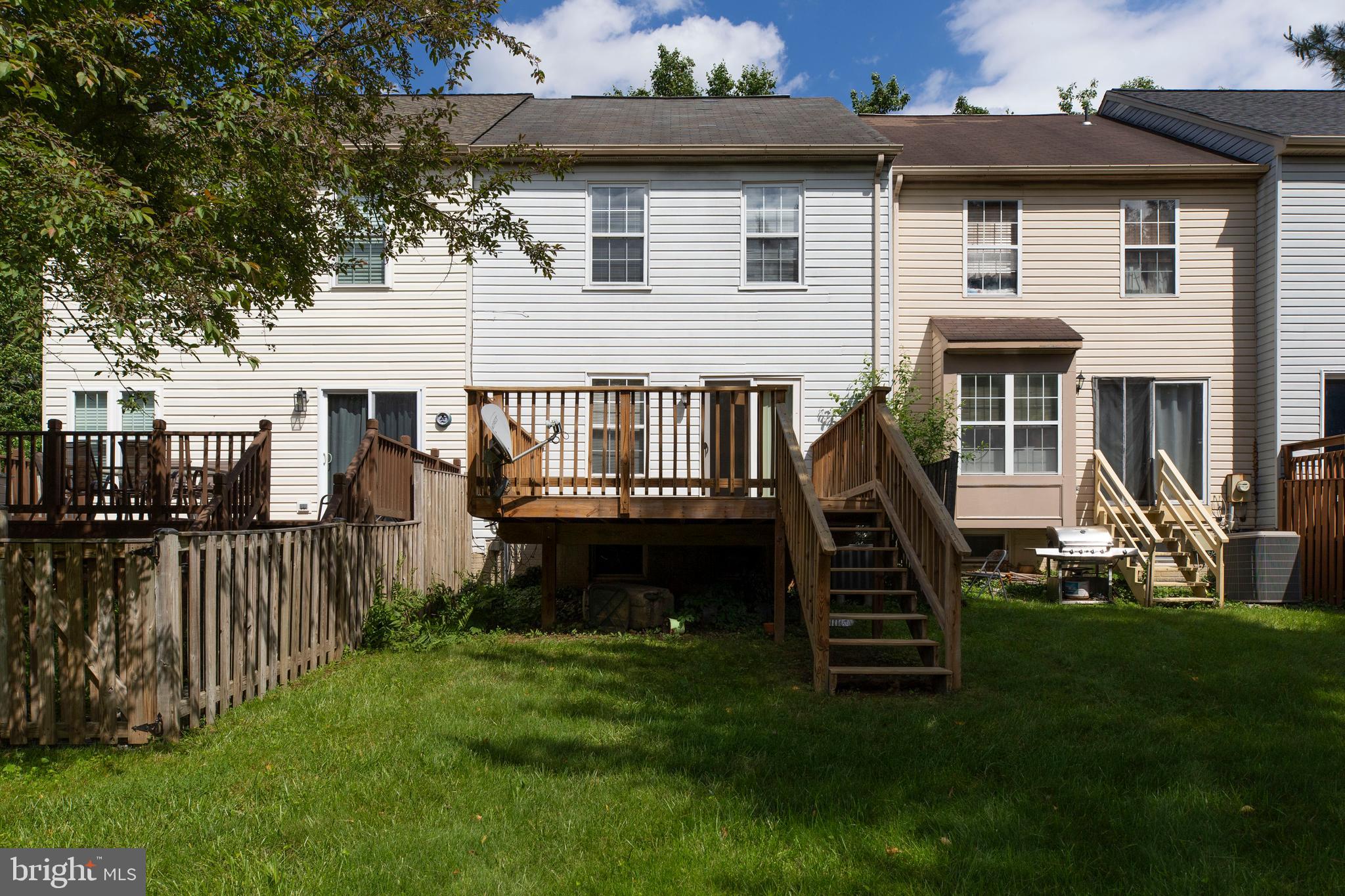 BROOKVILLE KNOLLS - Residential