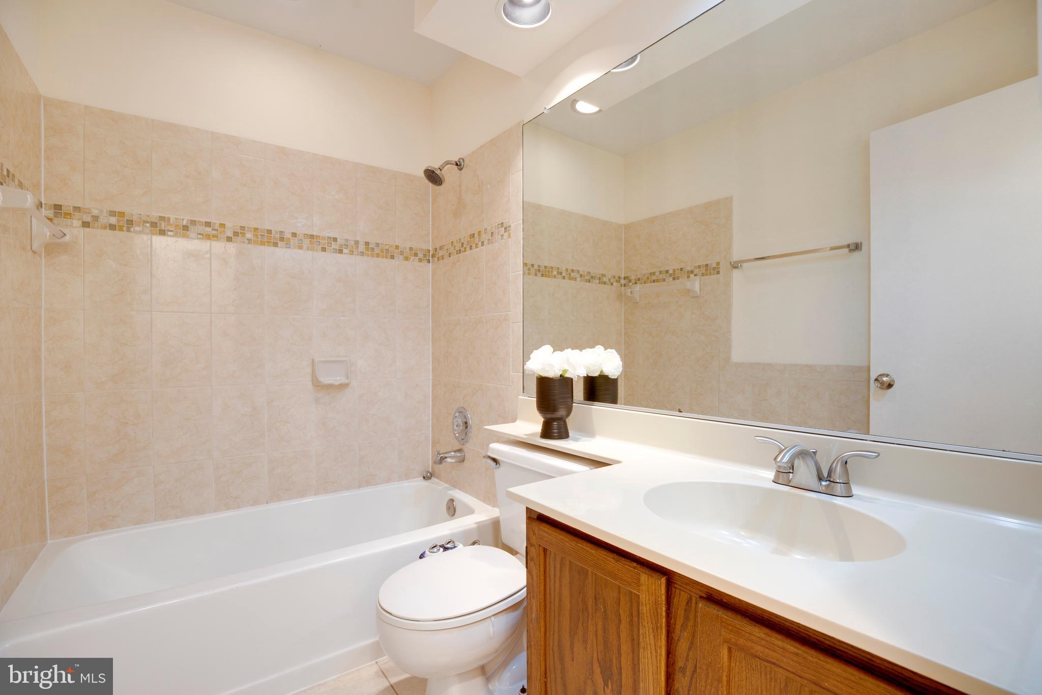 BROOKVILLE KNOLLS - Residential