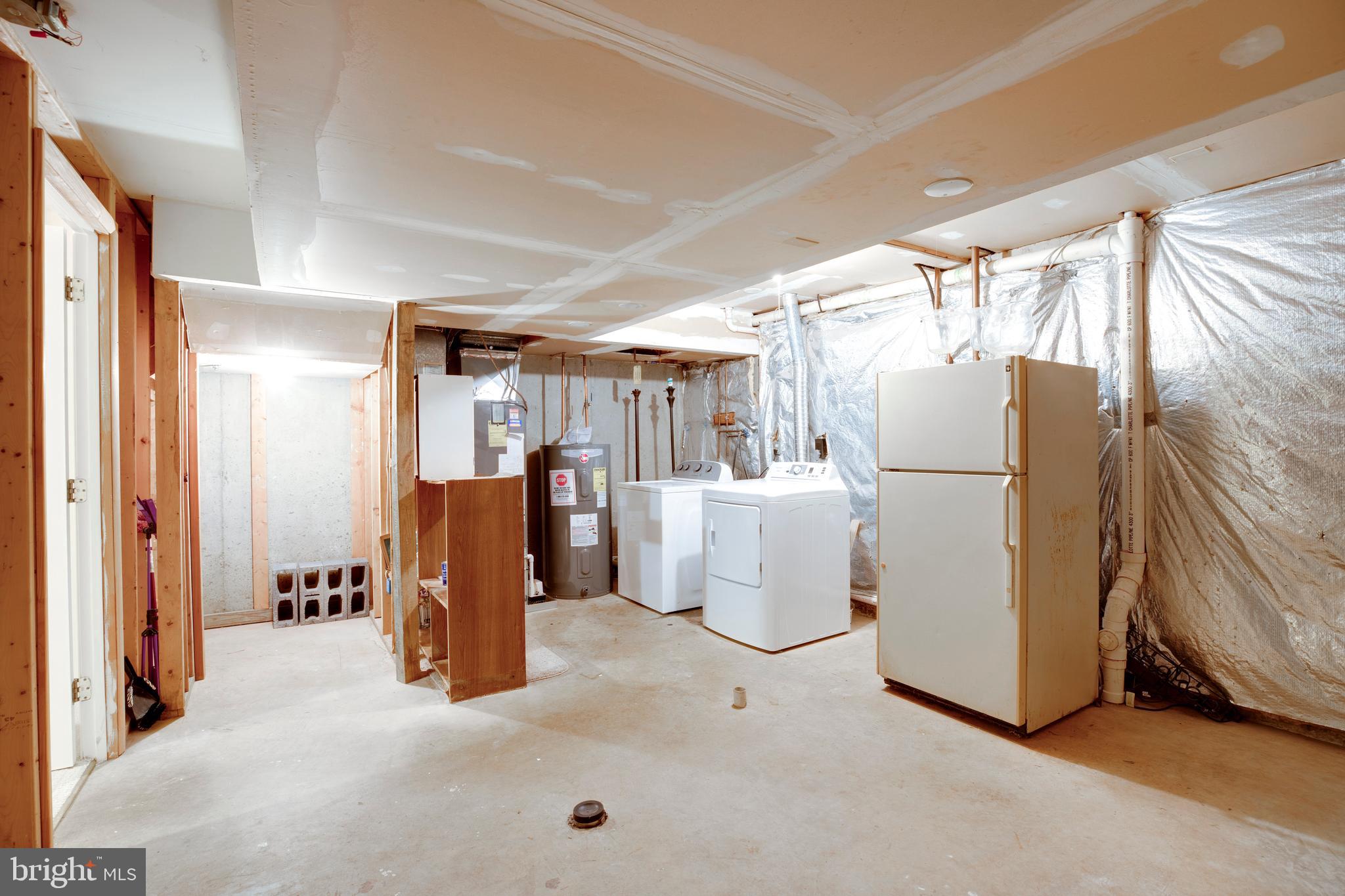 BROOKVILLE KNOLLS - Residential