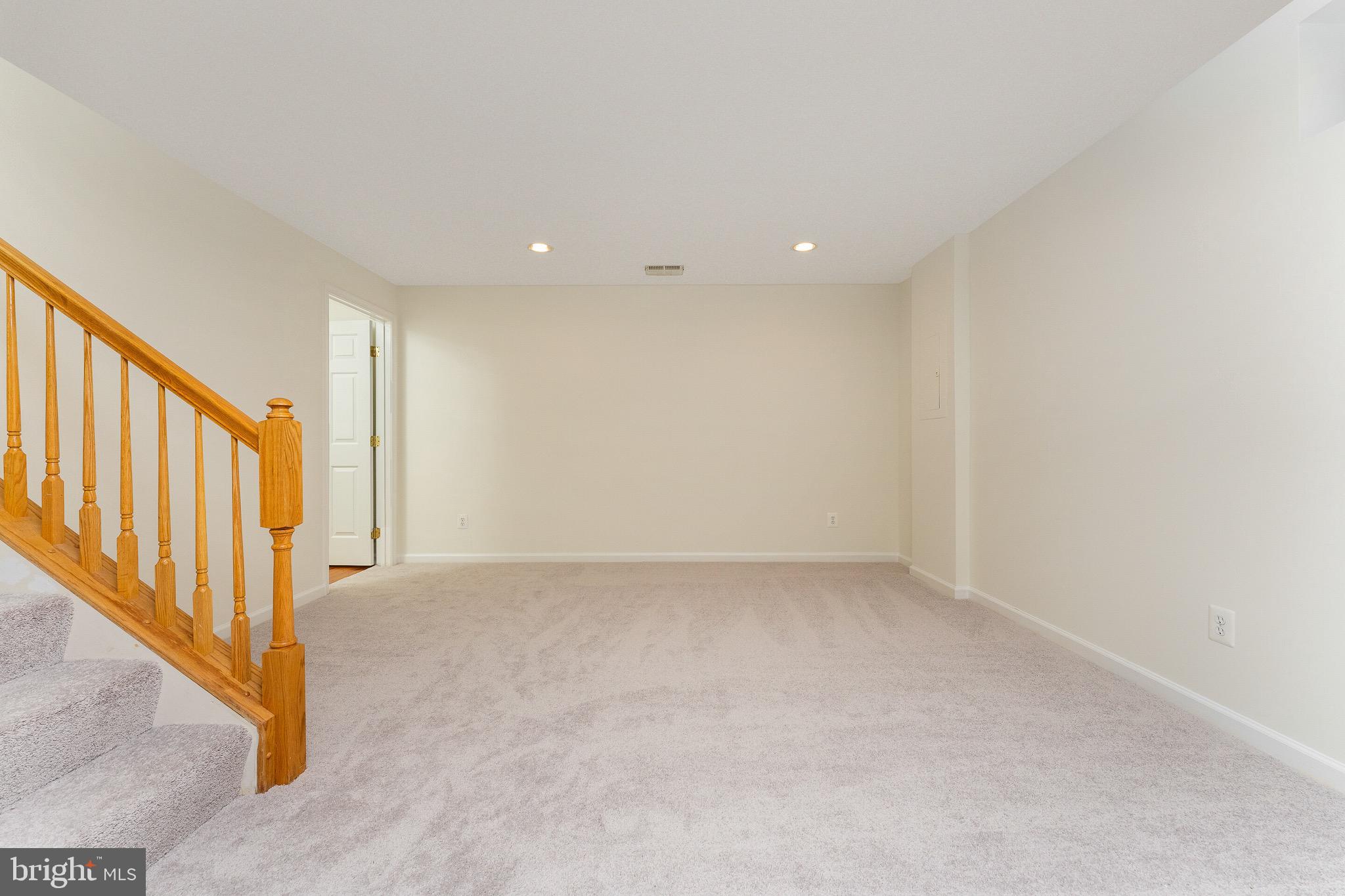 SOMERSET - Residential