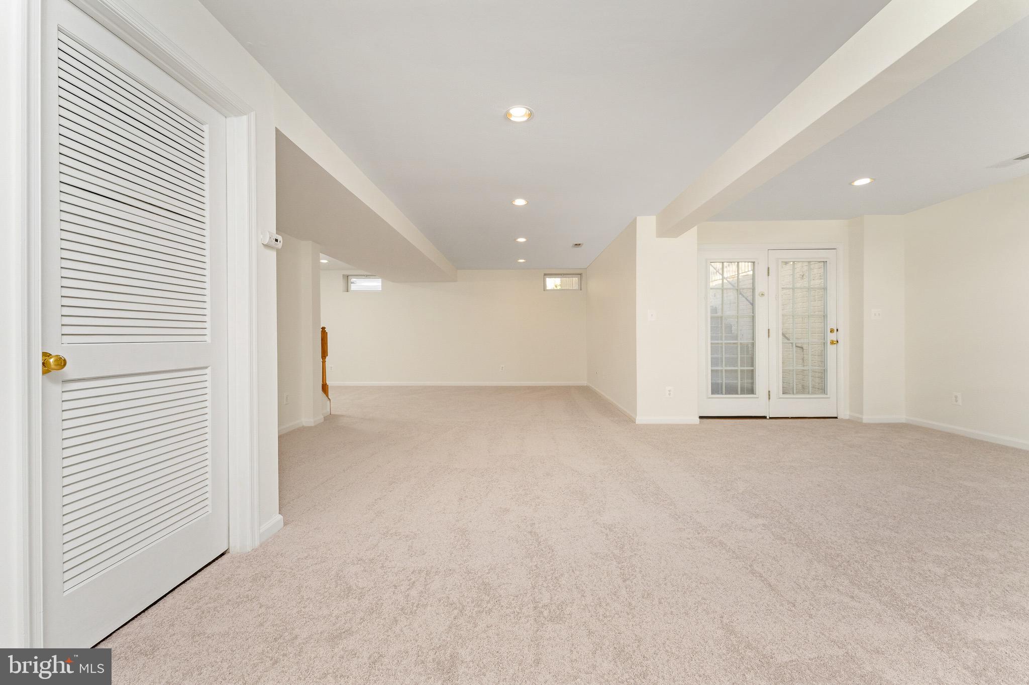 SOMERSET - Residential