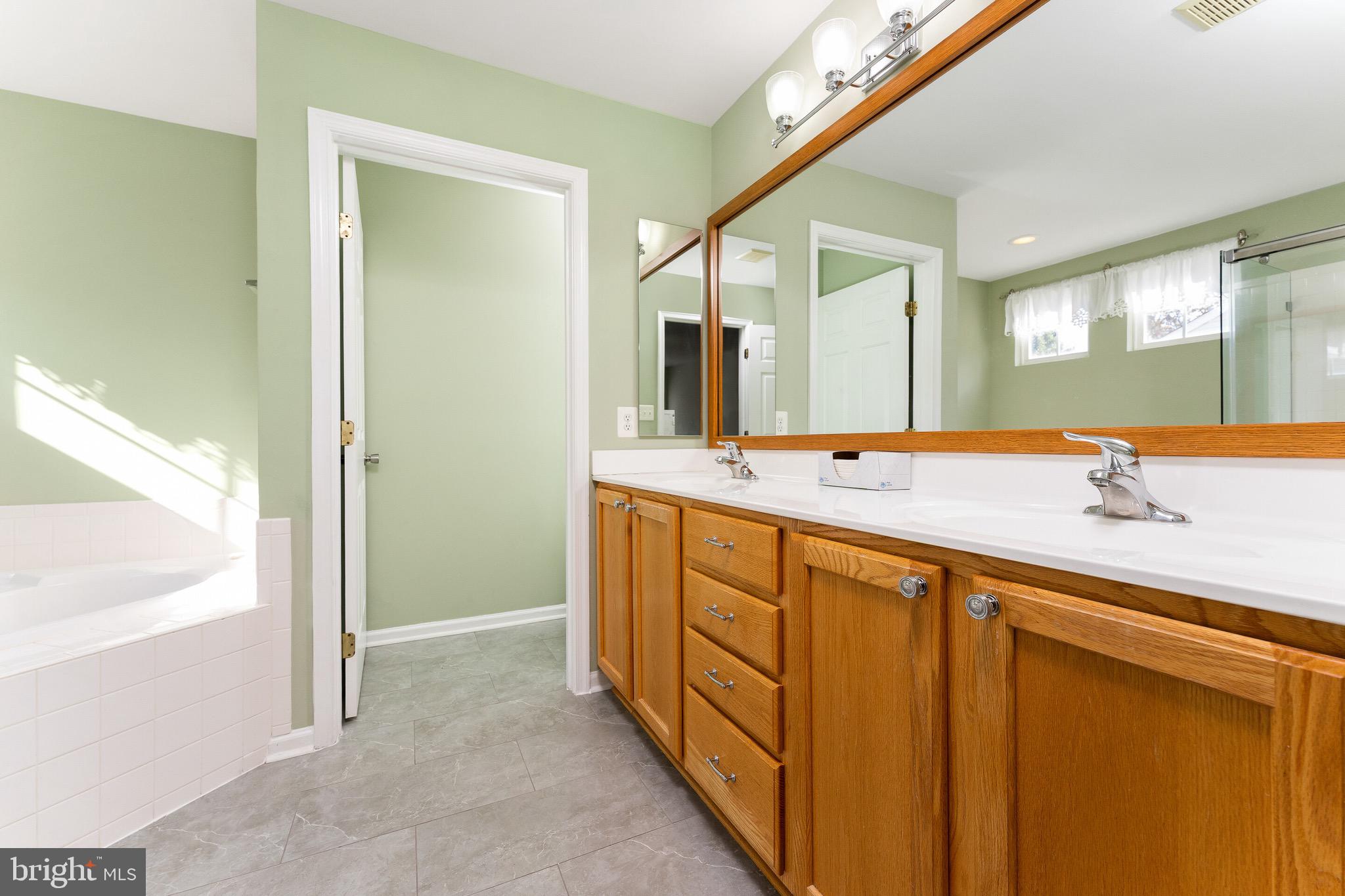 SOMERSET - Residential