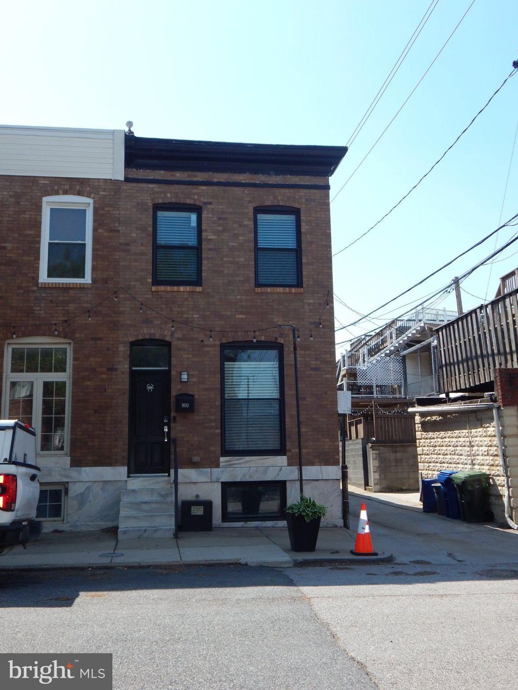 Photo of 900 S Fagley Street, BALTIMORE, MD 21224 (MLS # MDBA2212304)