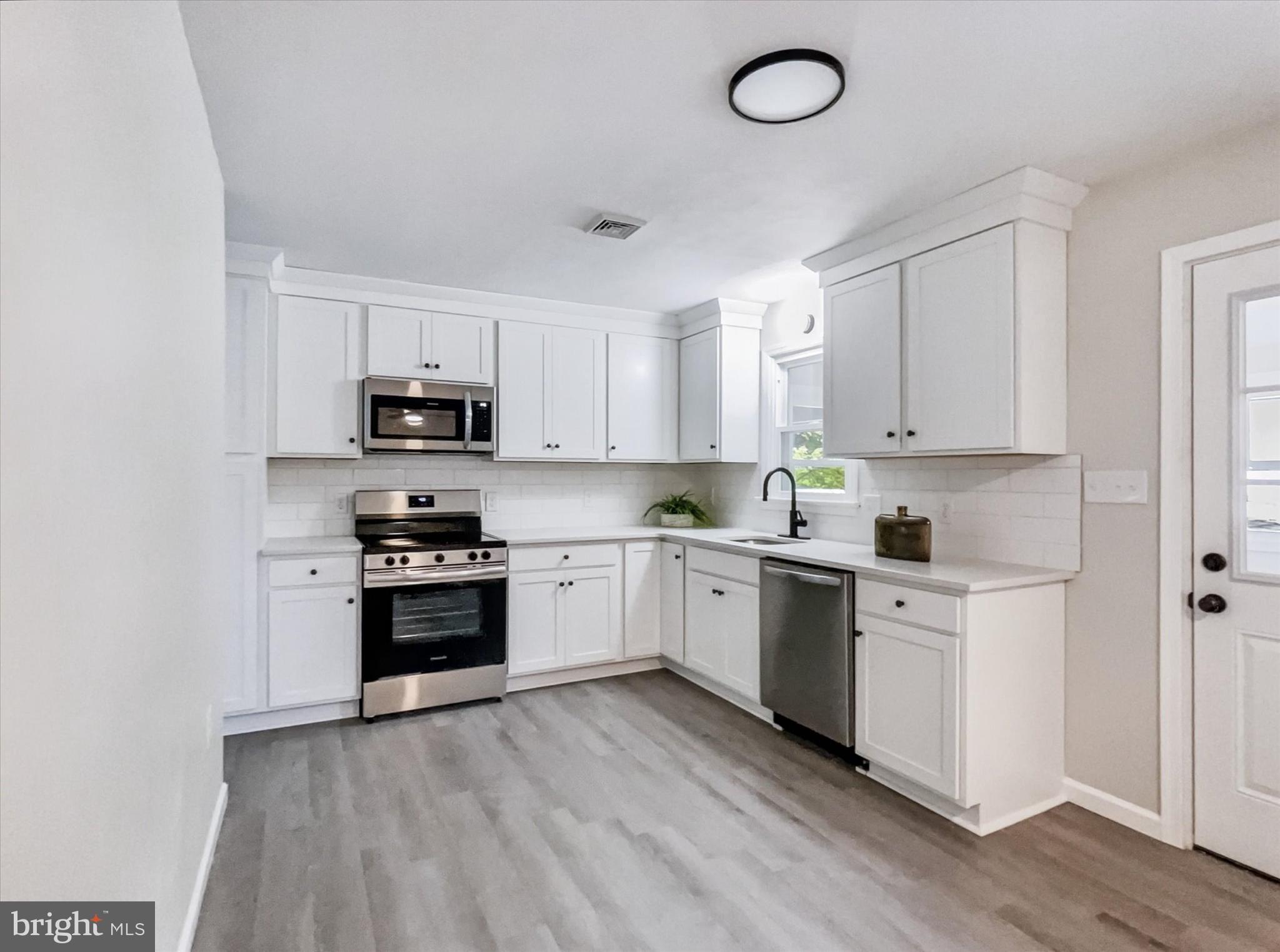 HUNTINGTON TOWNSHIP - Residential