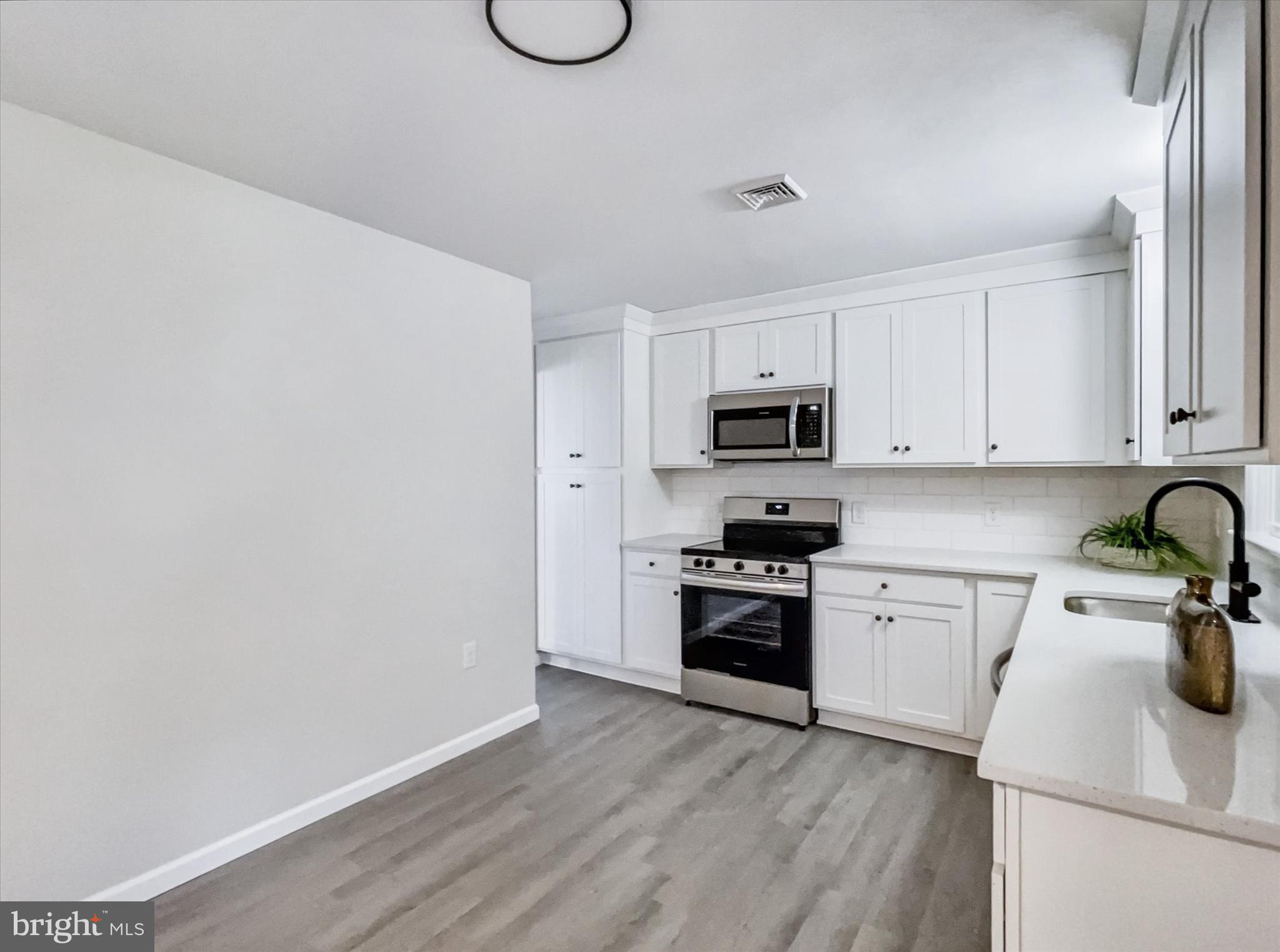 HUNTINGTON TOWNSHIP - Residential