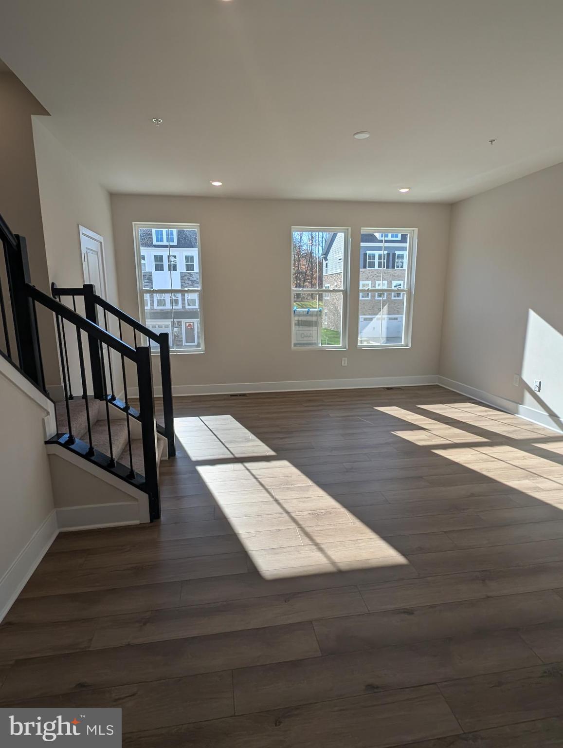 SAINT CHARLES - Residential Lease