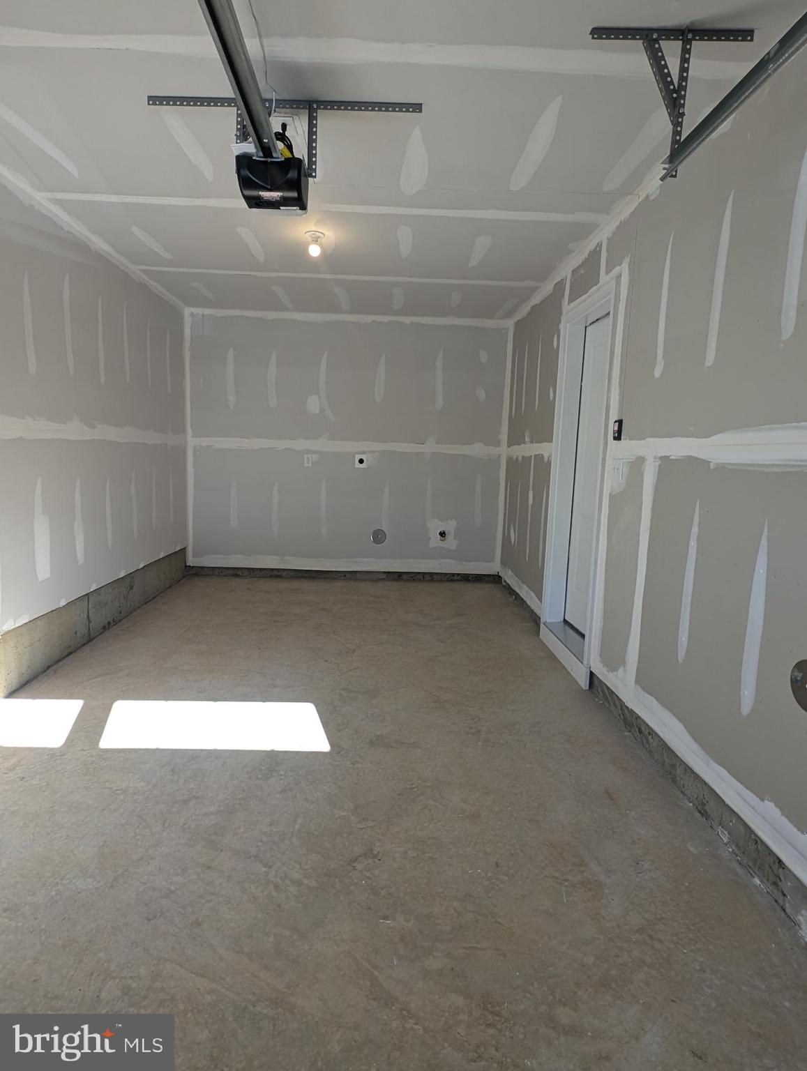 SAINT CHARLES - Residential Lease