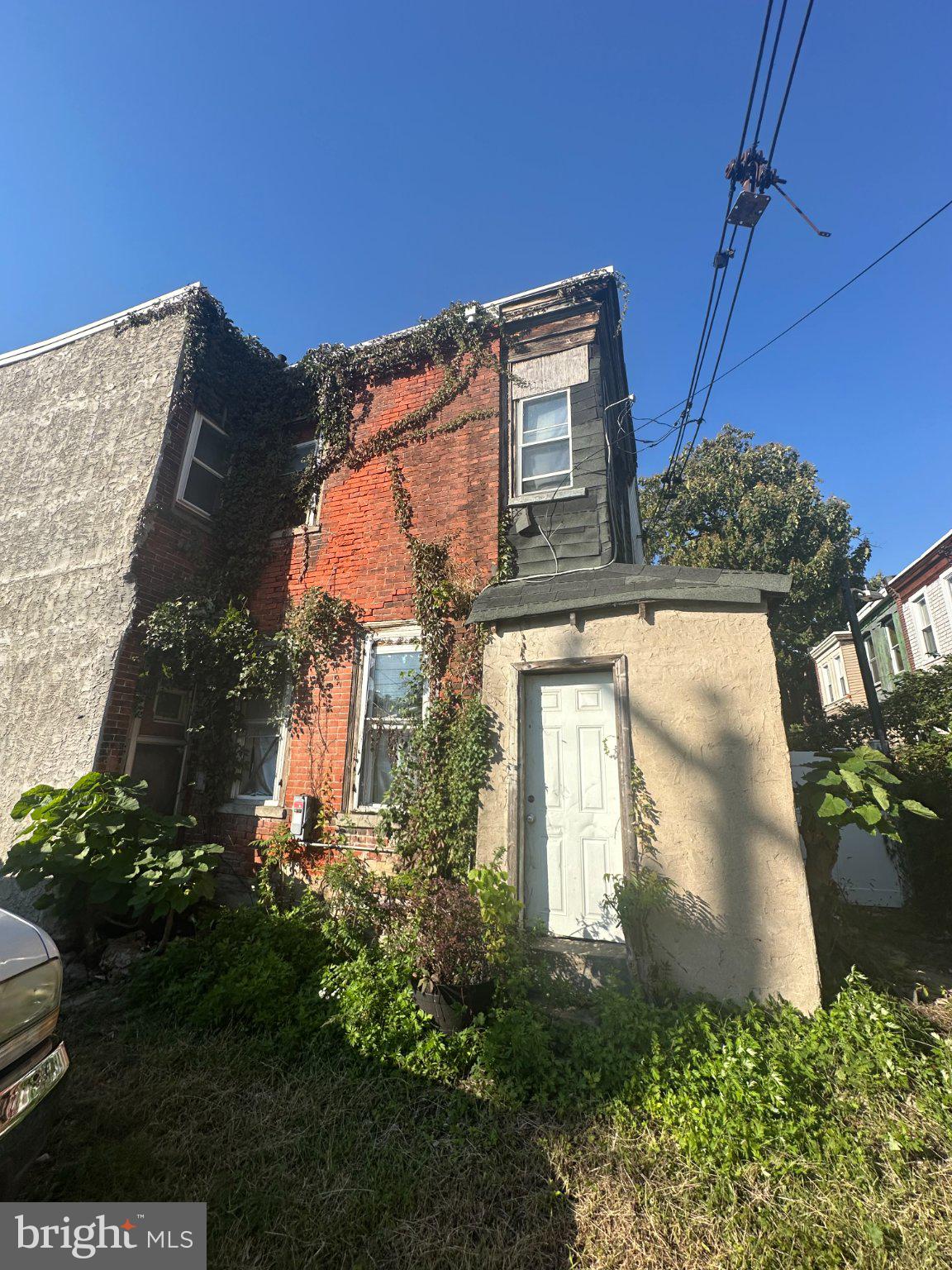 2505 N BOUVIER STREET