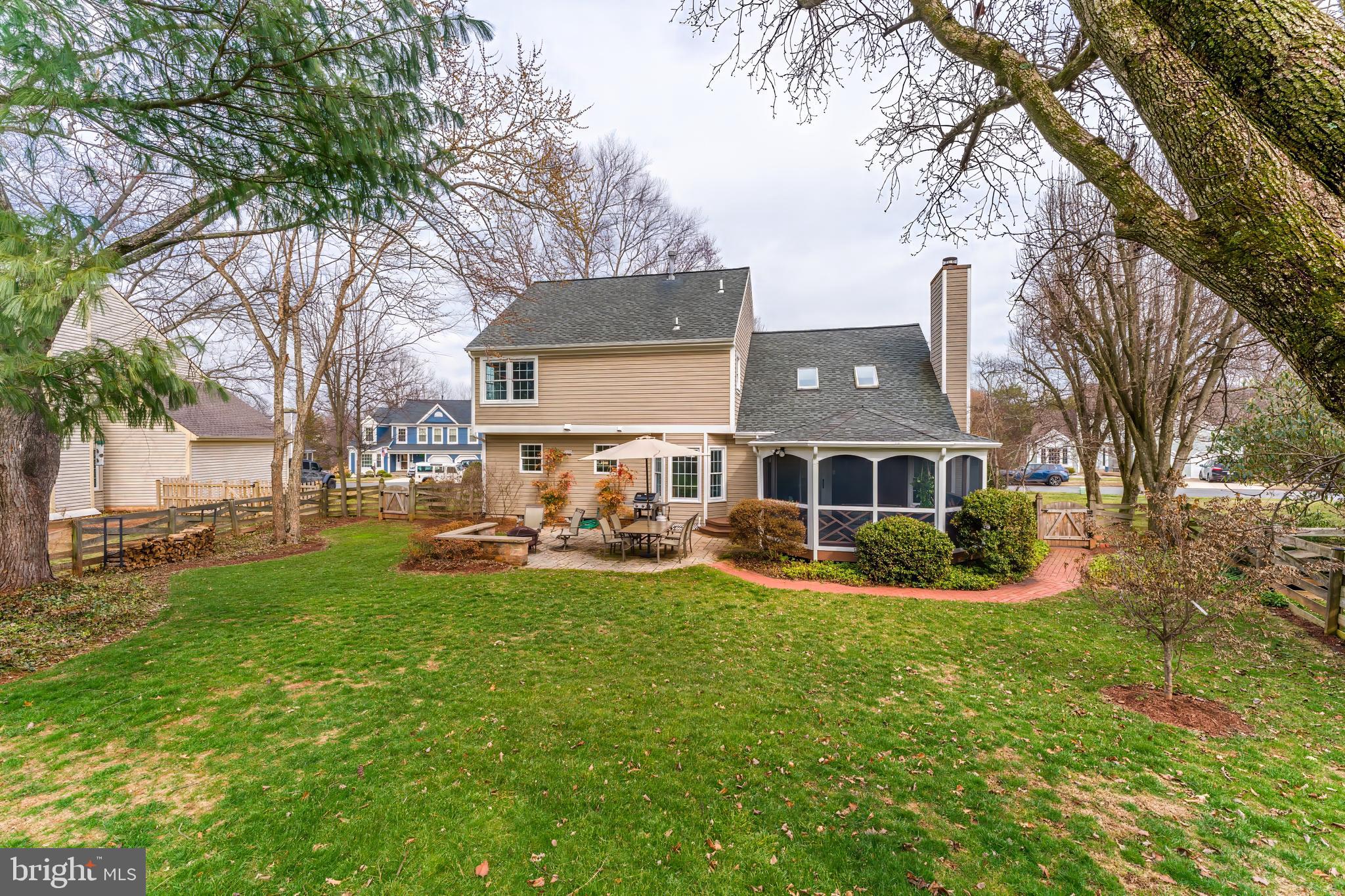 CHANTILLY HIGHLANDS - Residential