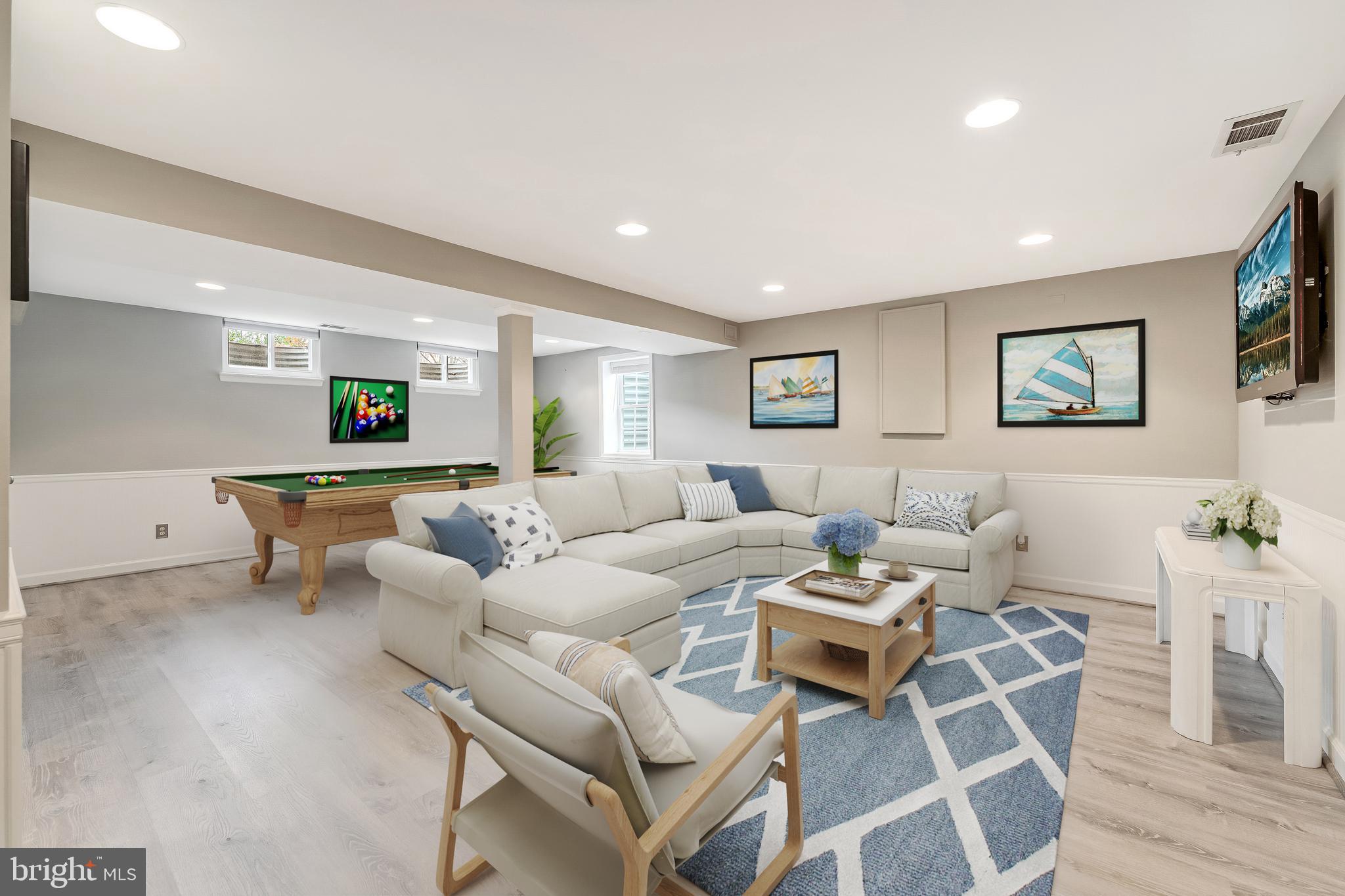 CHANTILLY HIGHLANDS - Residential