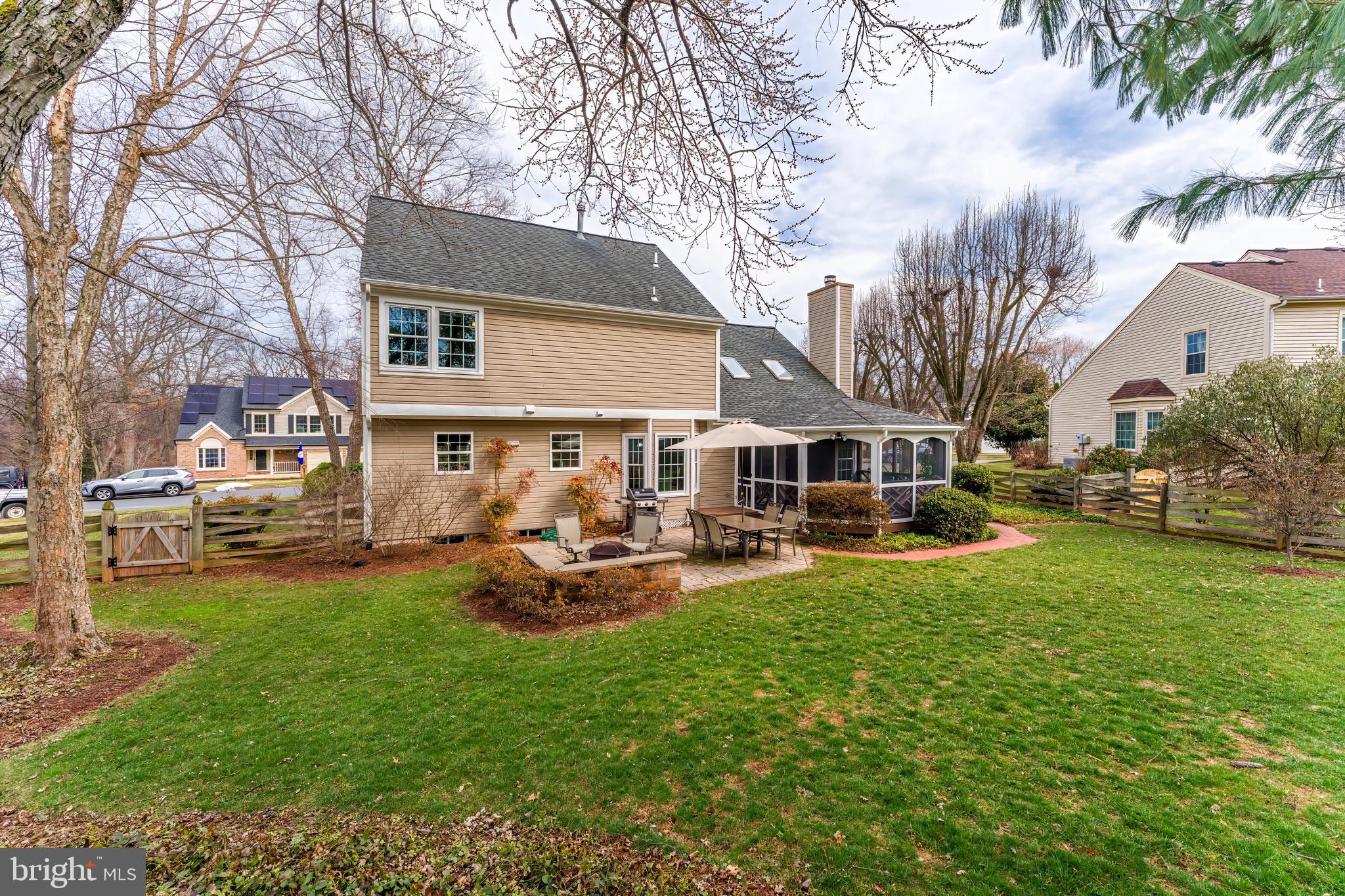 CHANTILLY HIGHLANDS - Residential