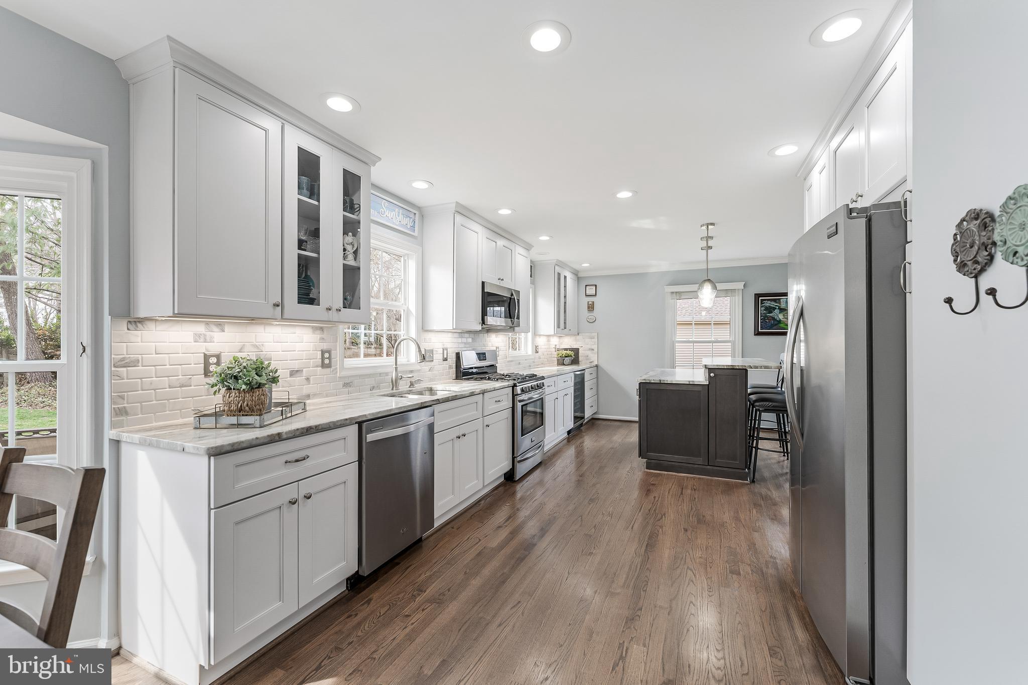 CHANTILLY HIGHLANDS - Residential