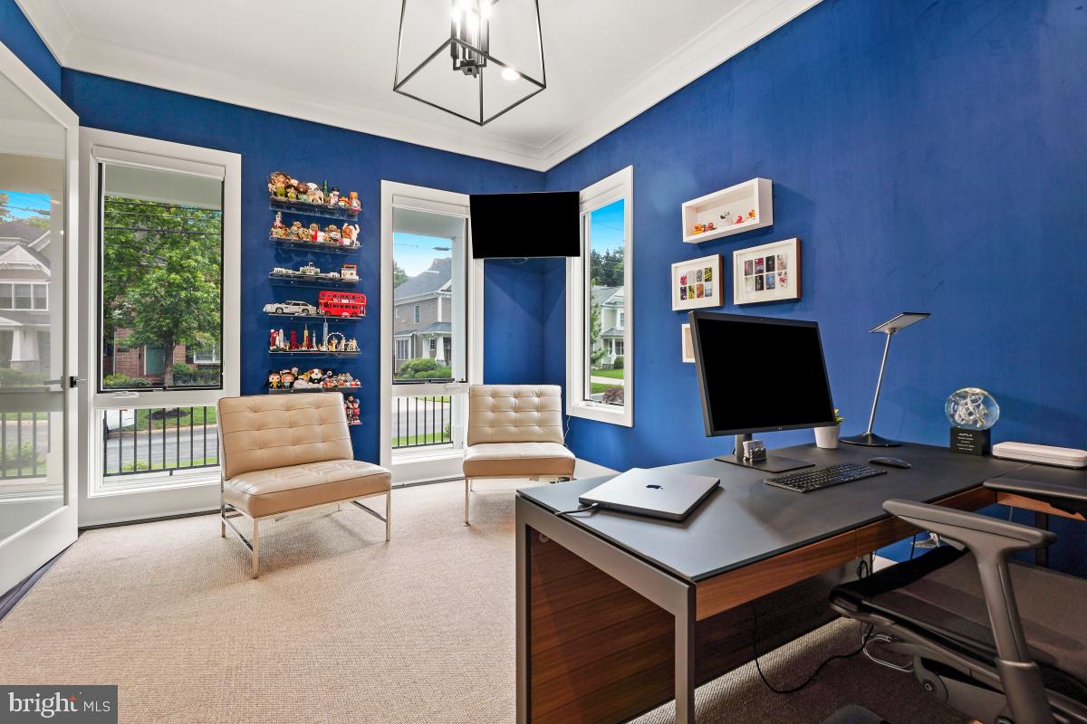 AYRLAWN - Residential