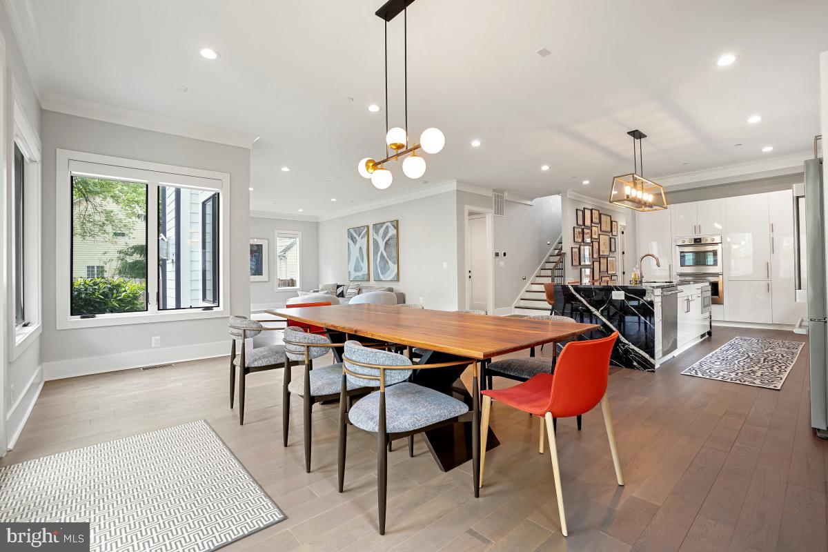 AYRLAWN - Residential