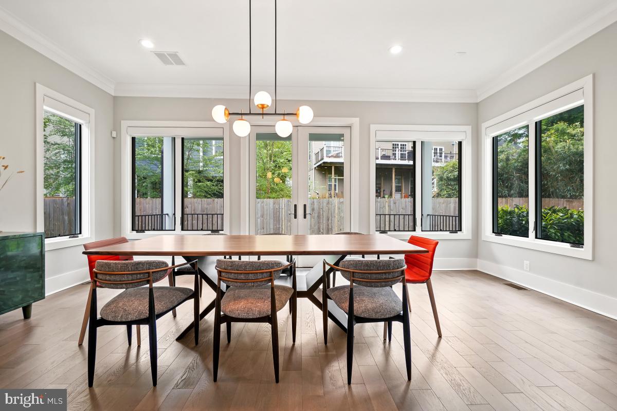 AYRLAWN - Residential