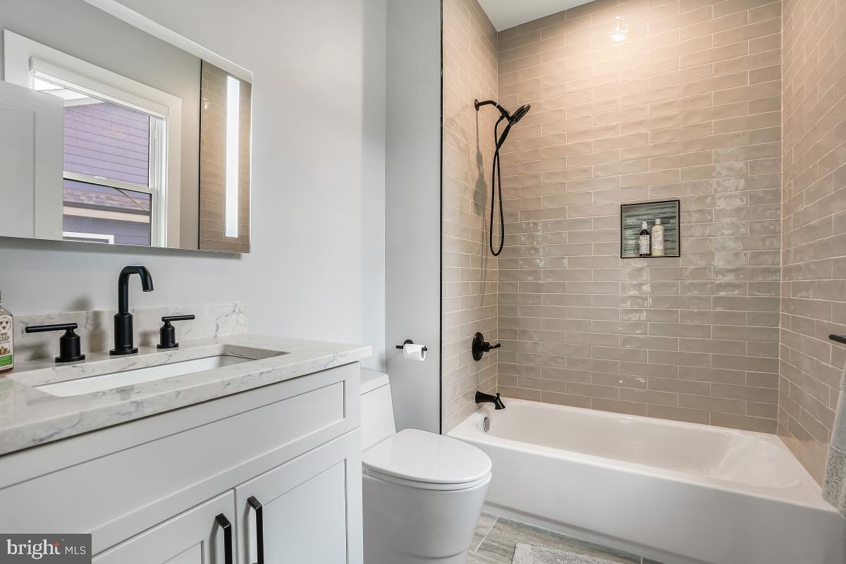 AYRLAWN - Residential