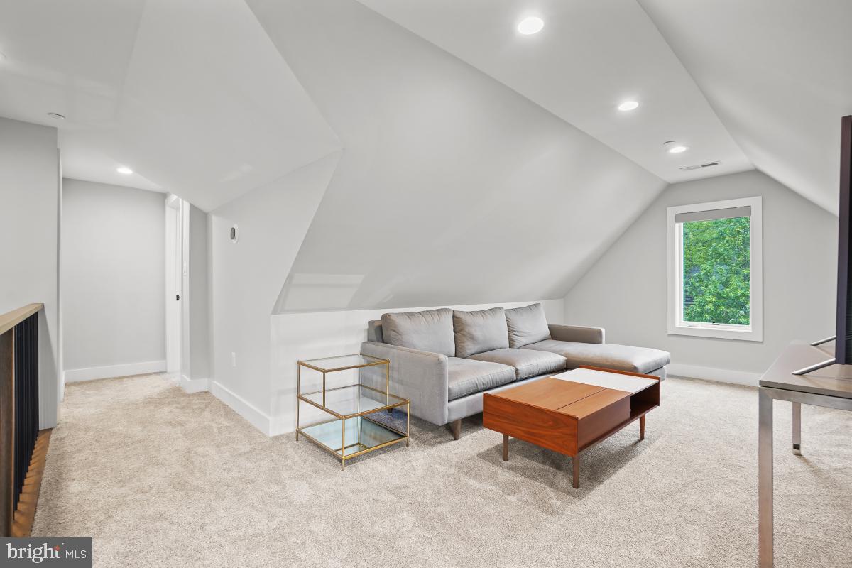 AYRLAWN - Residential