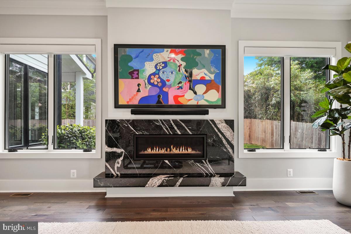 AYRLAWN - Residential