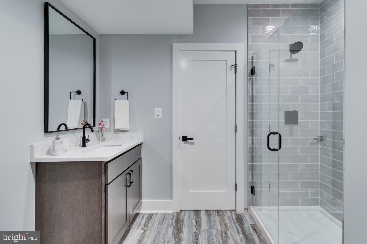 AYRLAWN - Residential